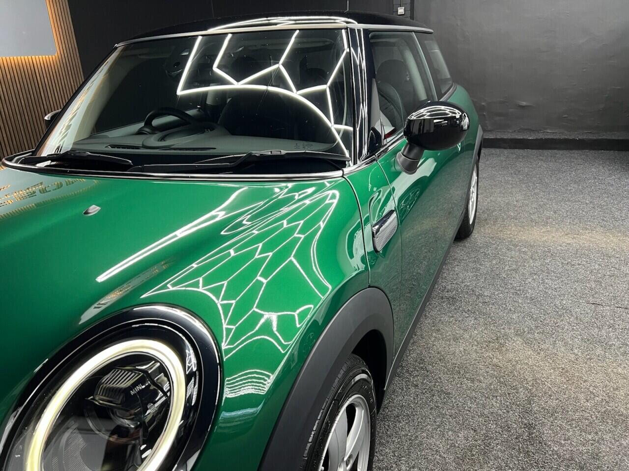 Mini Hatch view 23