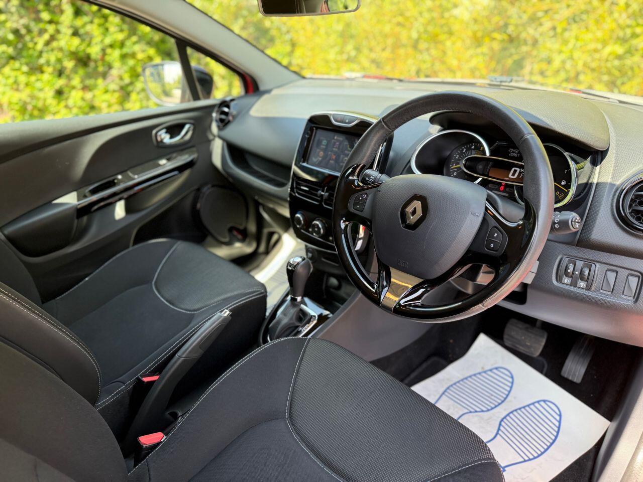 Renault Clio view 8