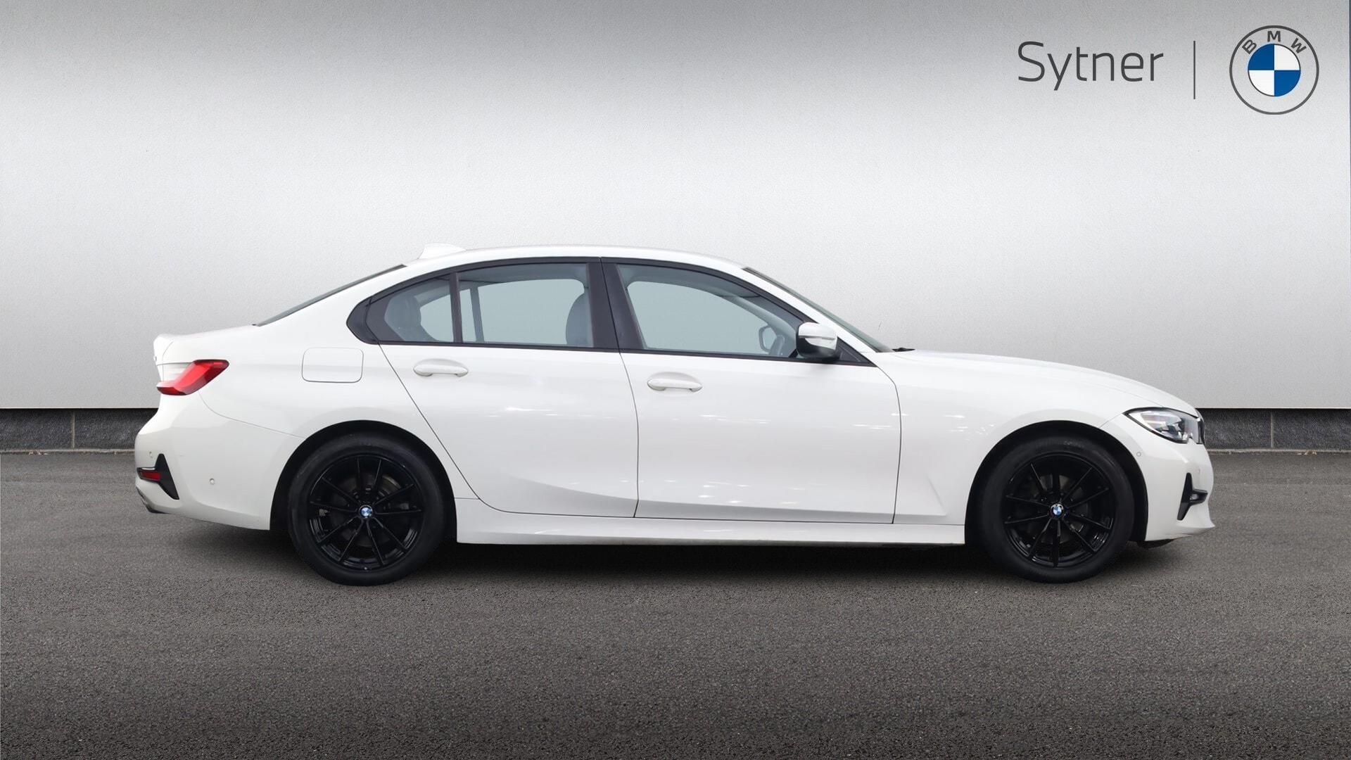 BMW 3 Series view 3