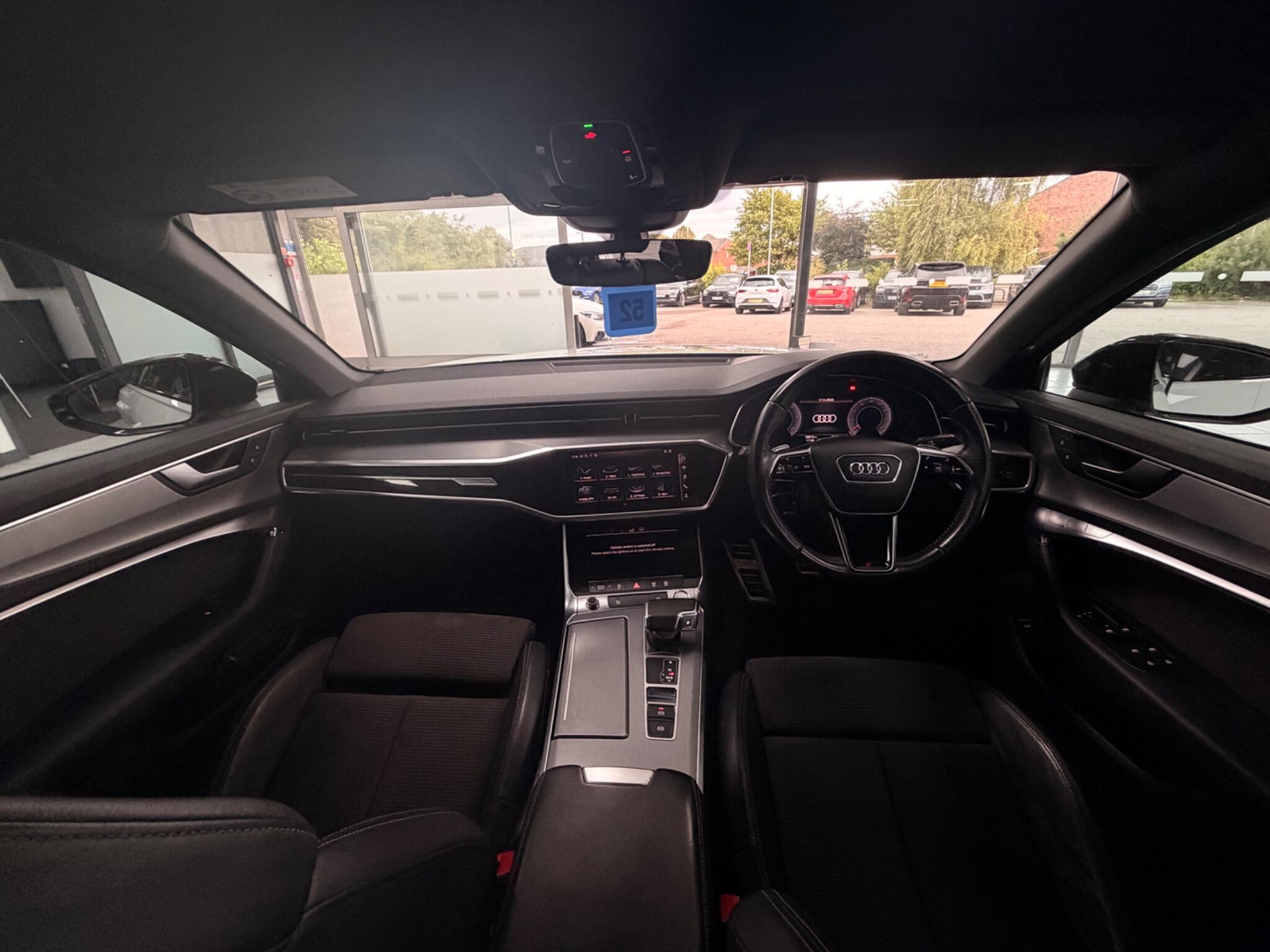 Audi A6 view 27