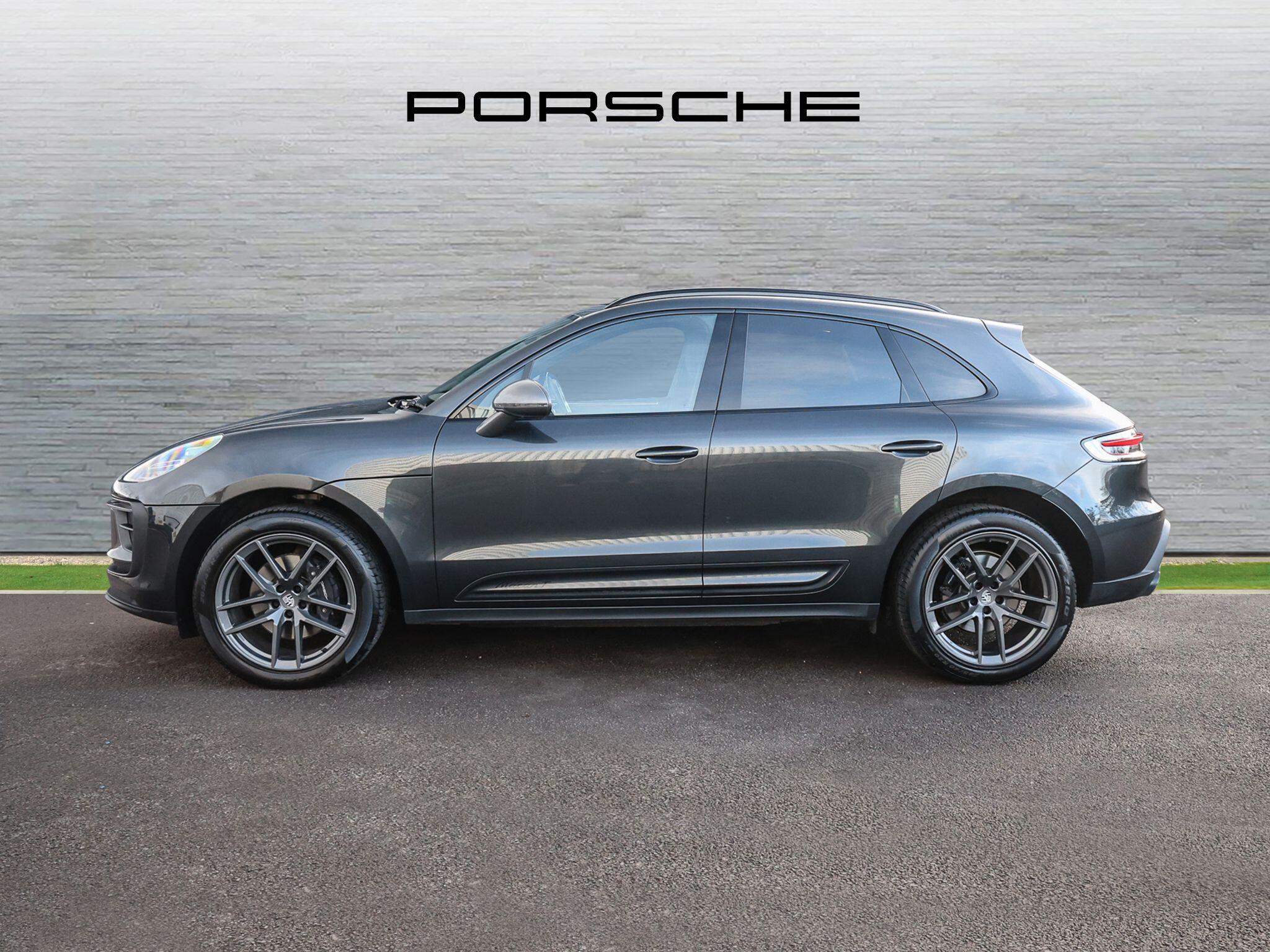 Porsche Macan view 46