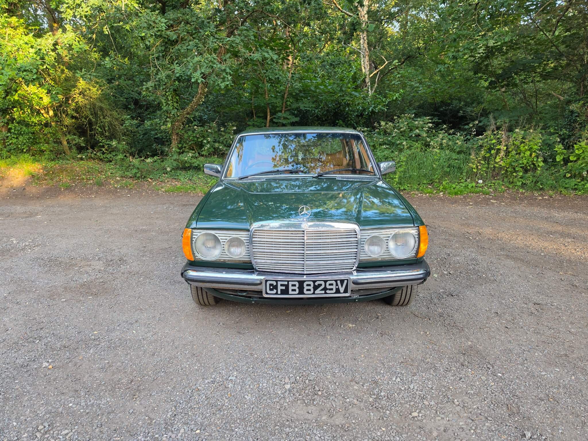 Mercedes-Benz 240
