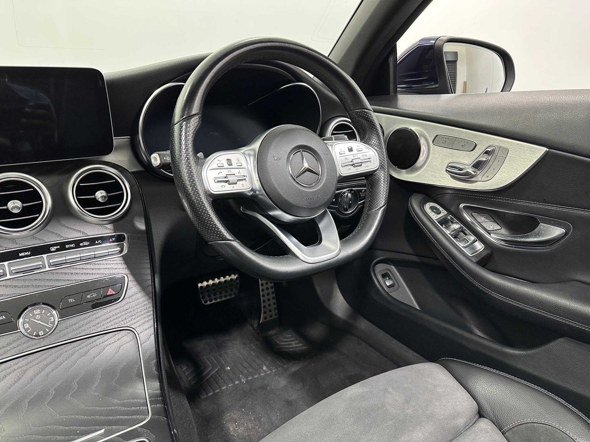Mercedes-Benz C-Class view 12