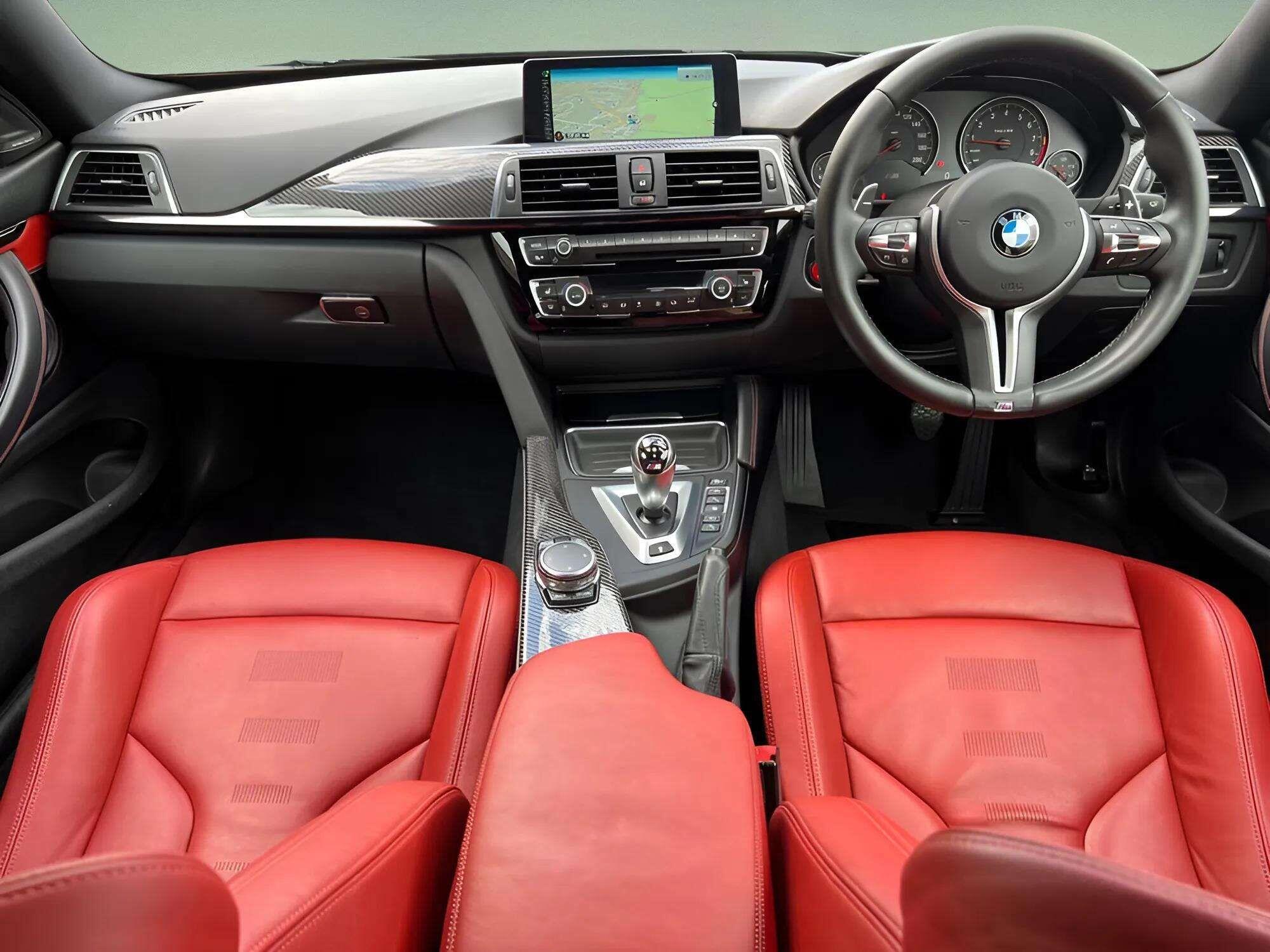 BMW M4 view 2