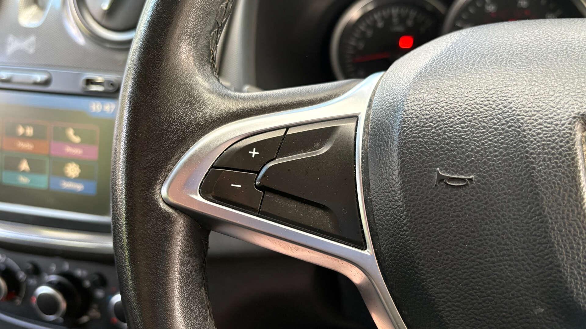 Dacia Sandero view 17