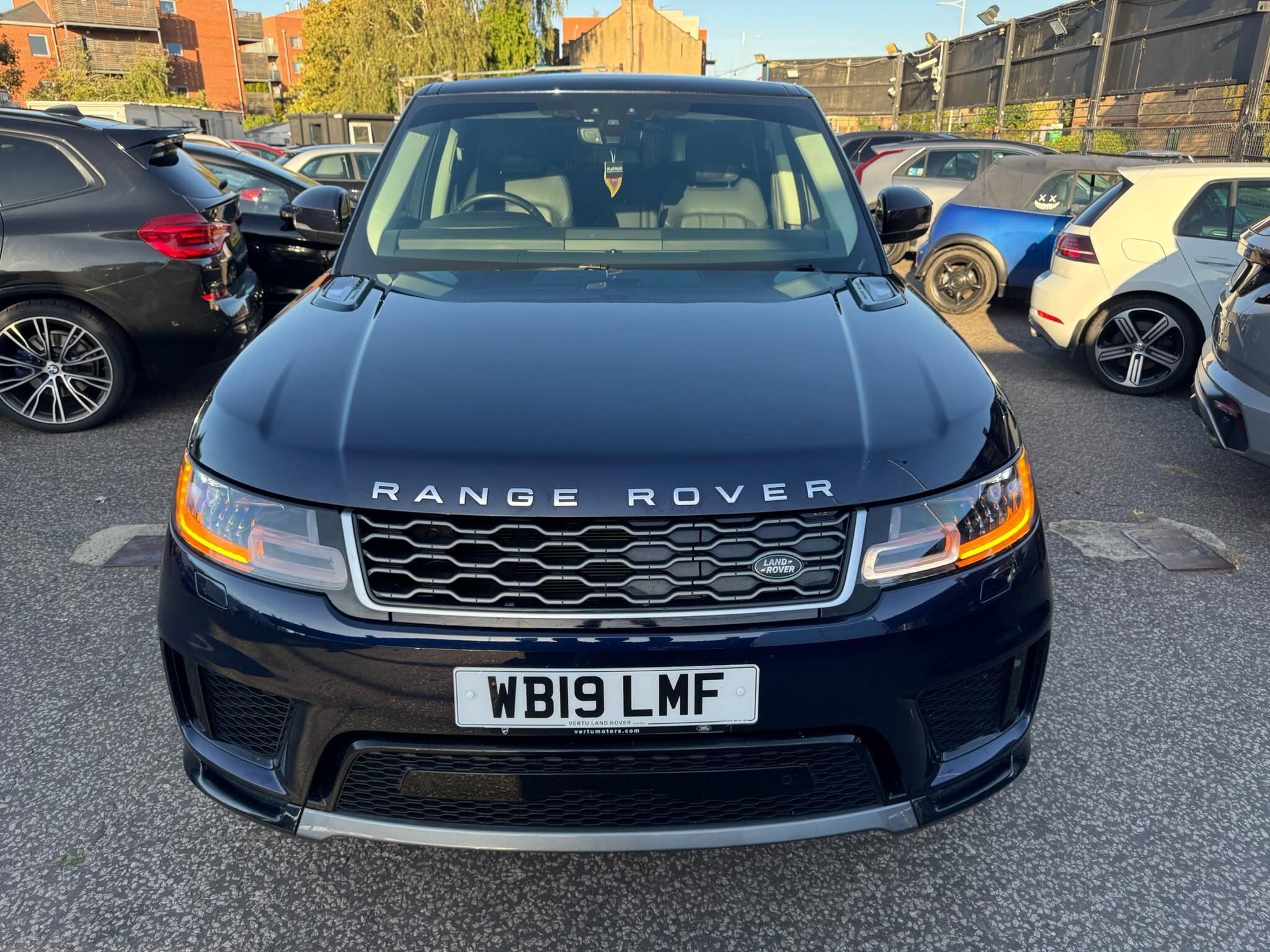 Land Rover Range Rover Sport view 4