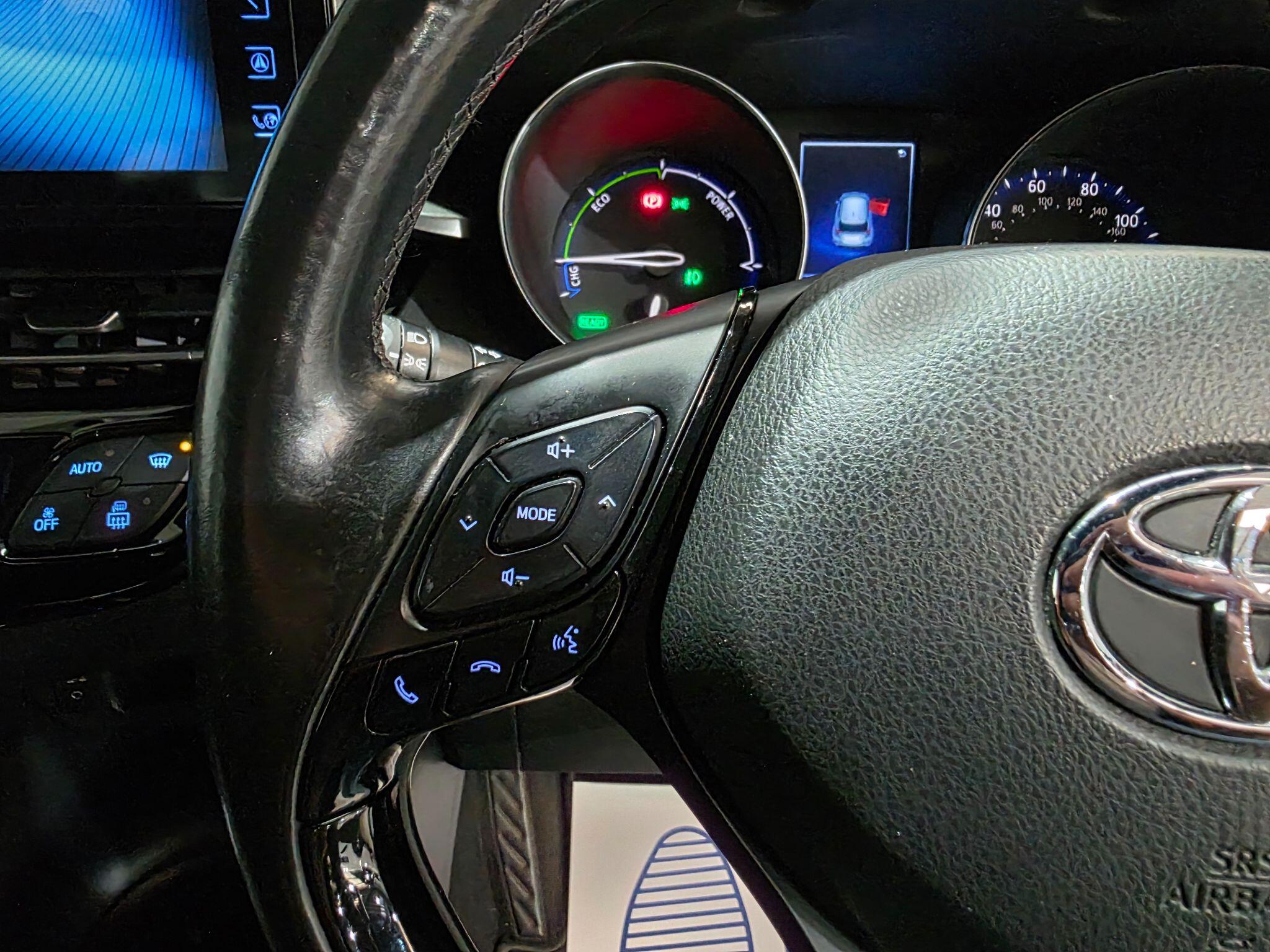 Toyota C-HR view 15