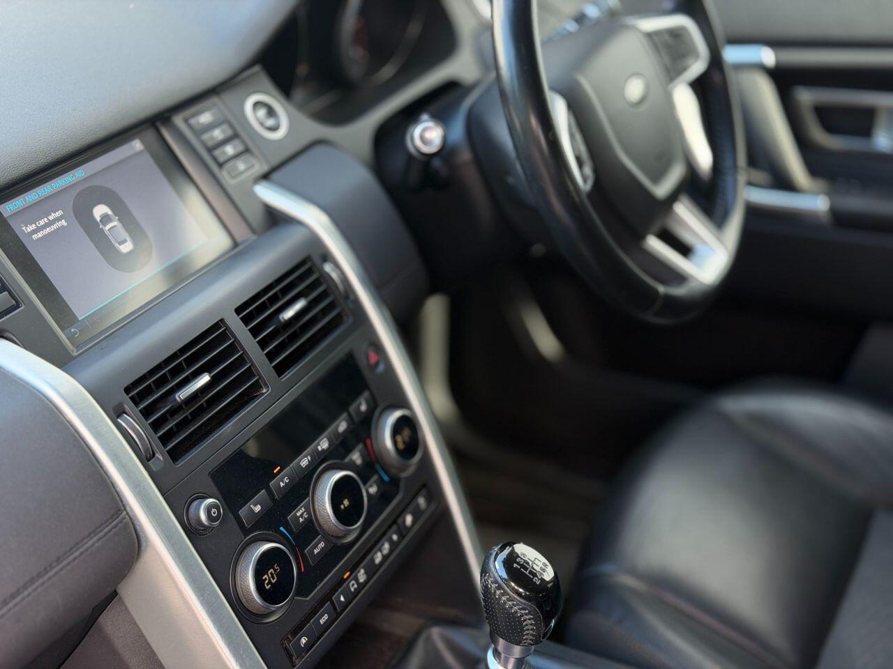 Land Rover Discovery Sport view 9