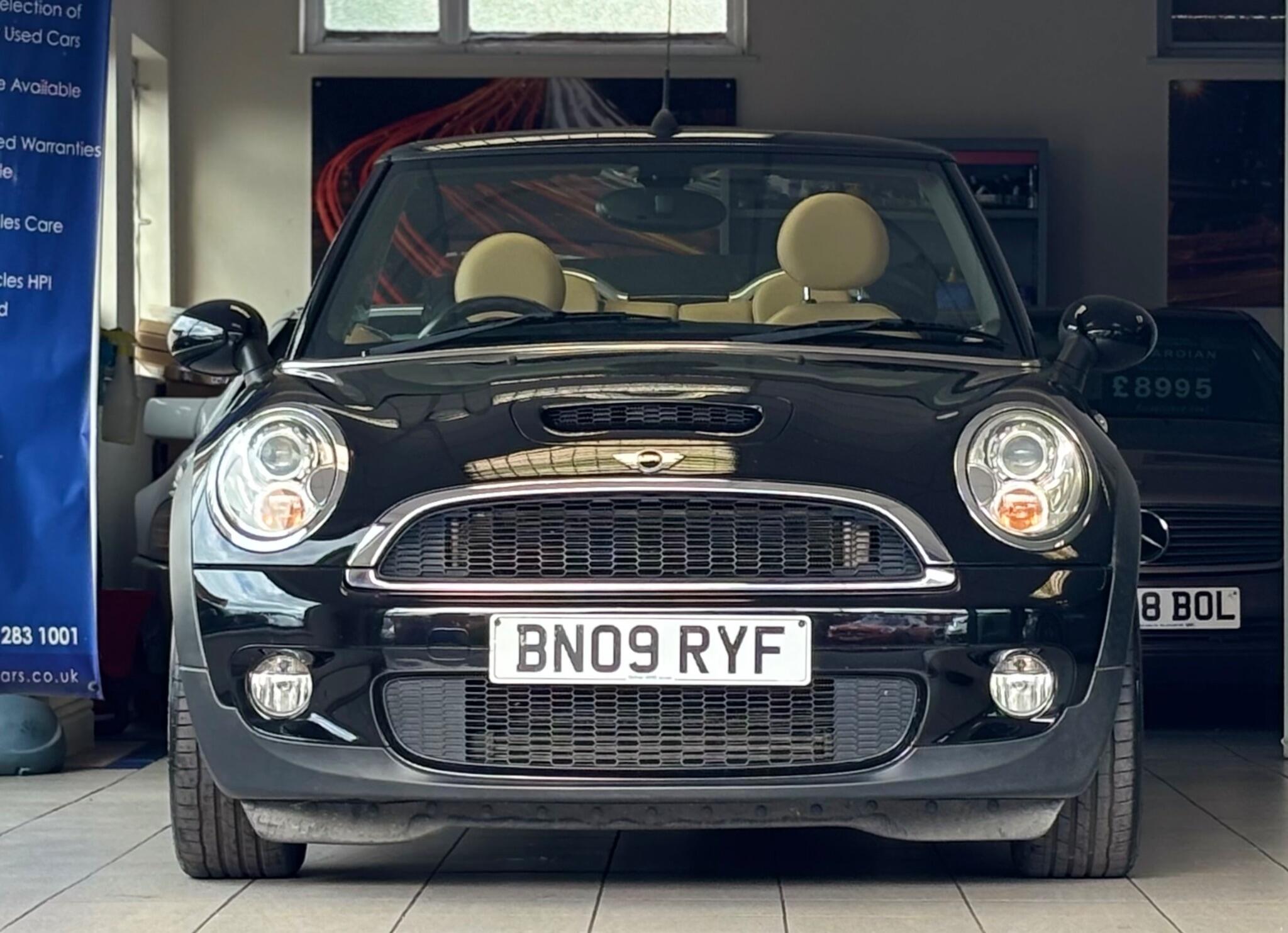 Mini Convertible view 2