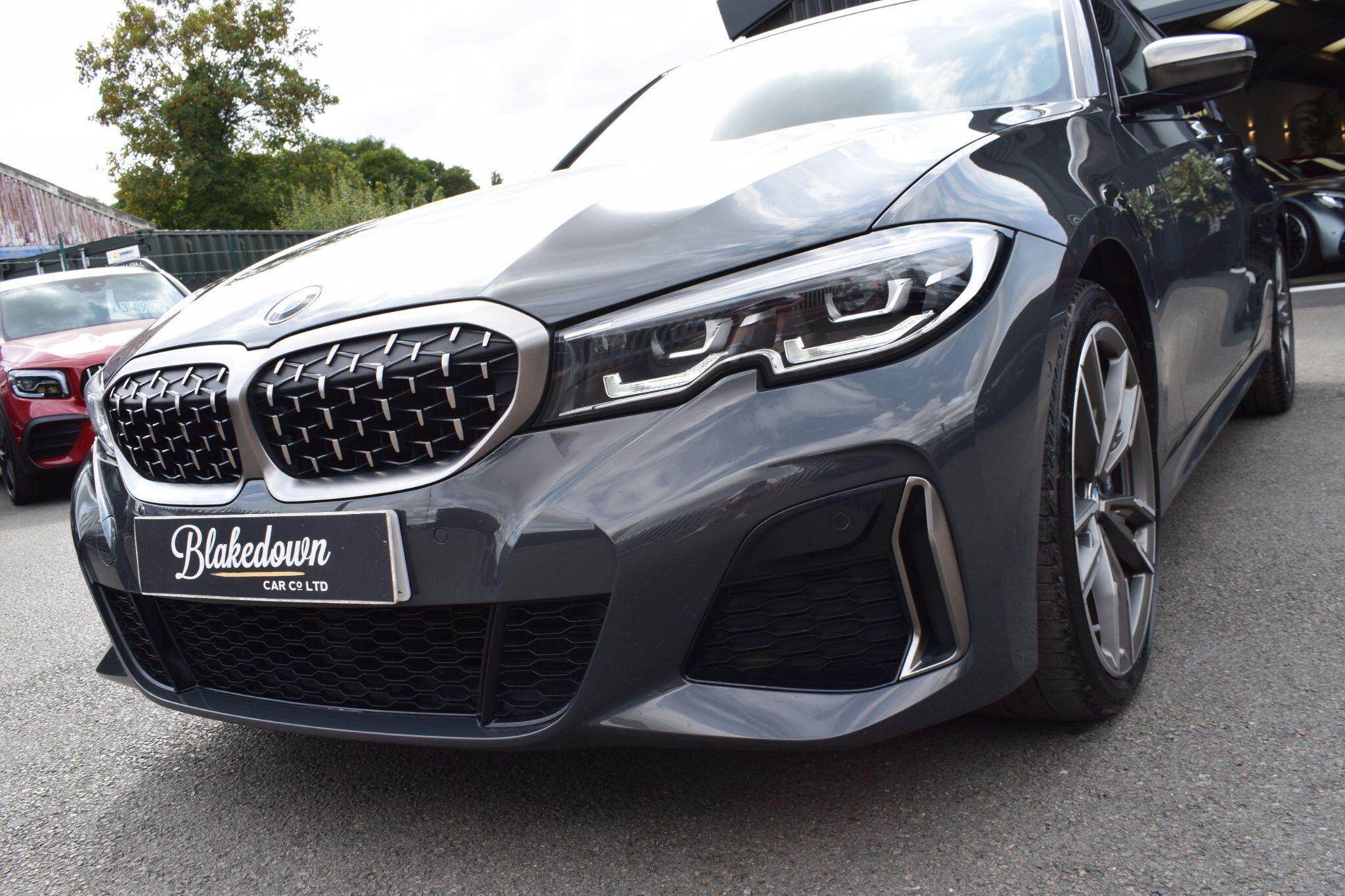 BMW 3 Series view 46