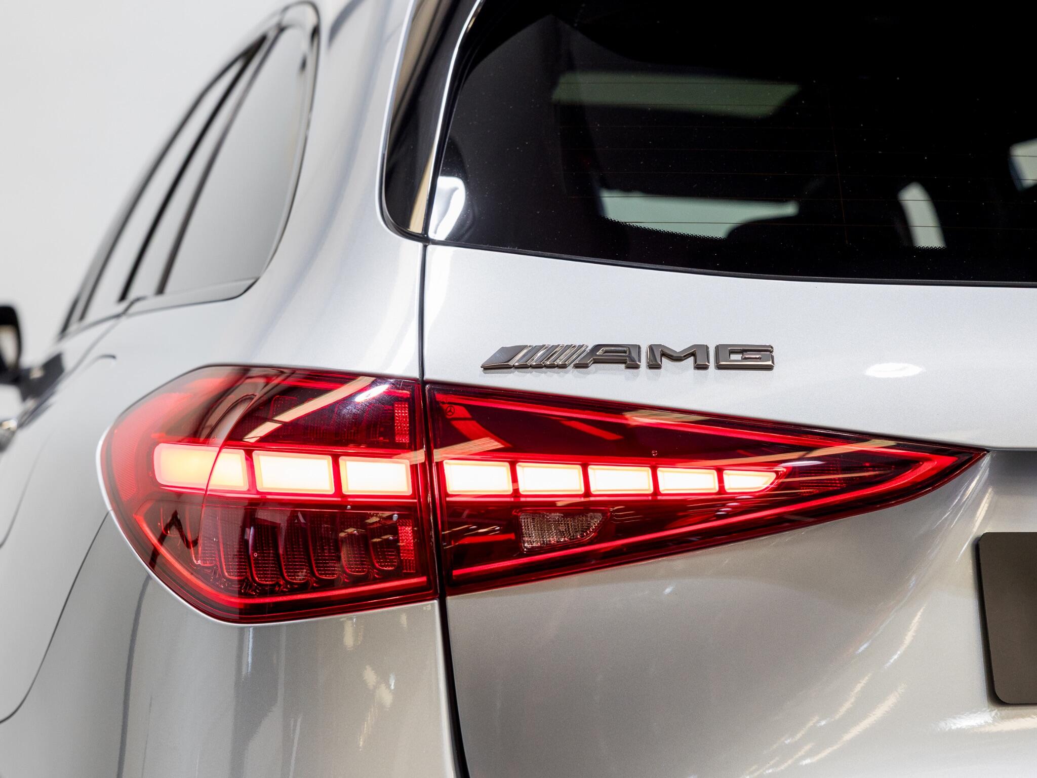 Mercedes-Benz C Class view 18