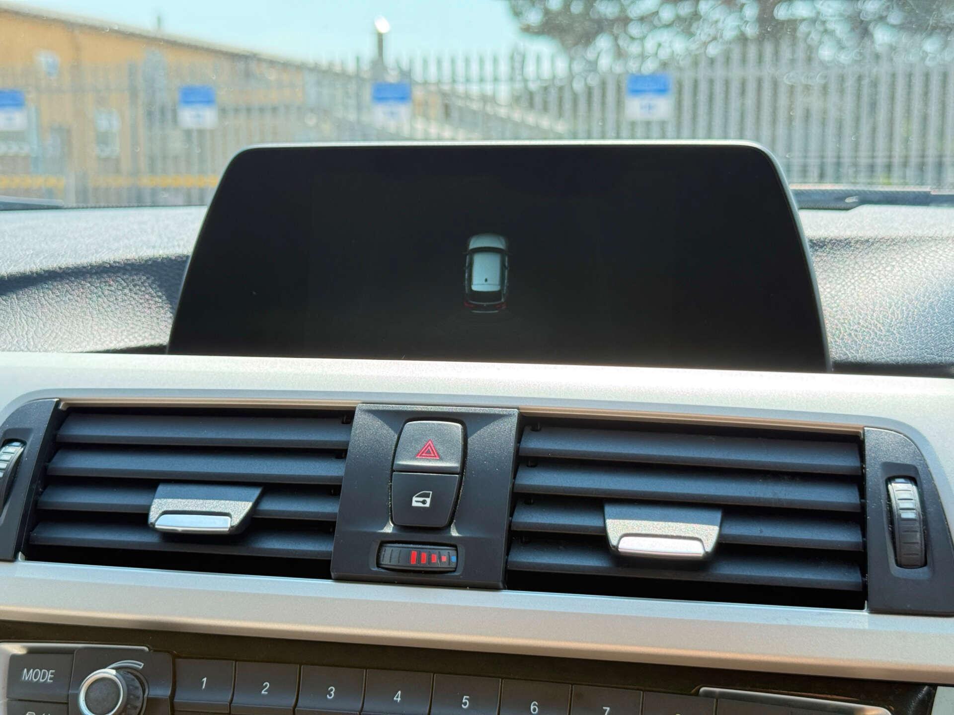 BMW 3 Series view 54