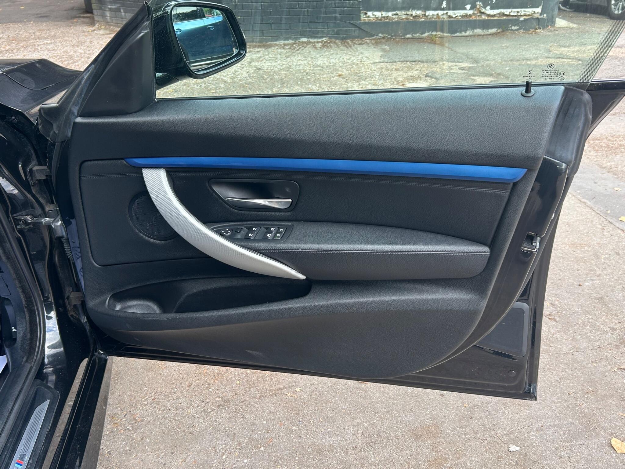 BMW 3 Series view 38