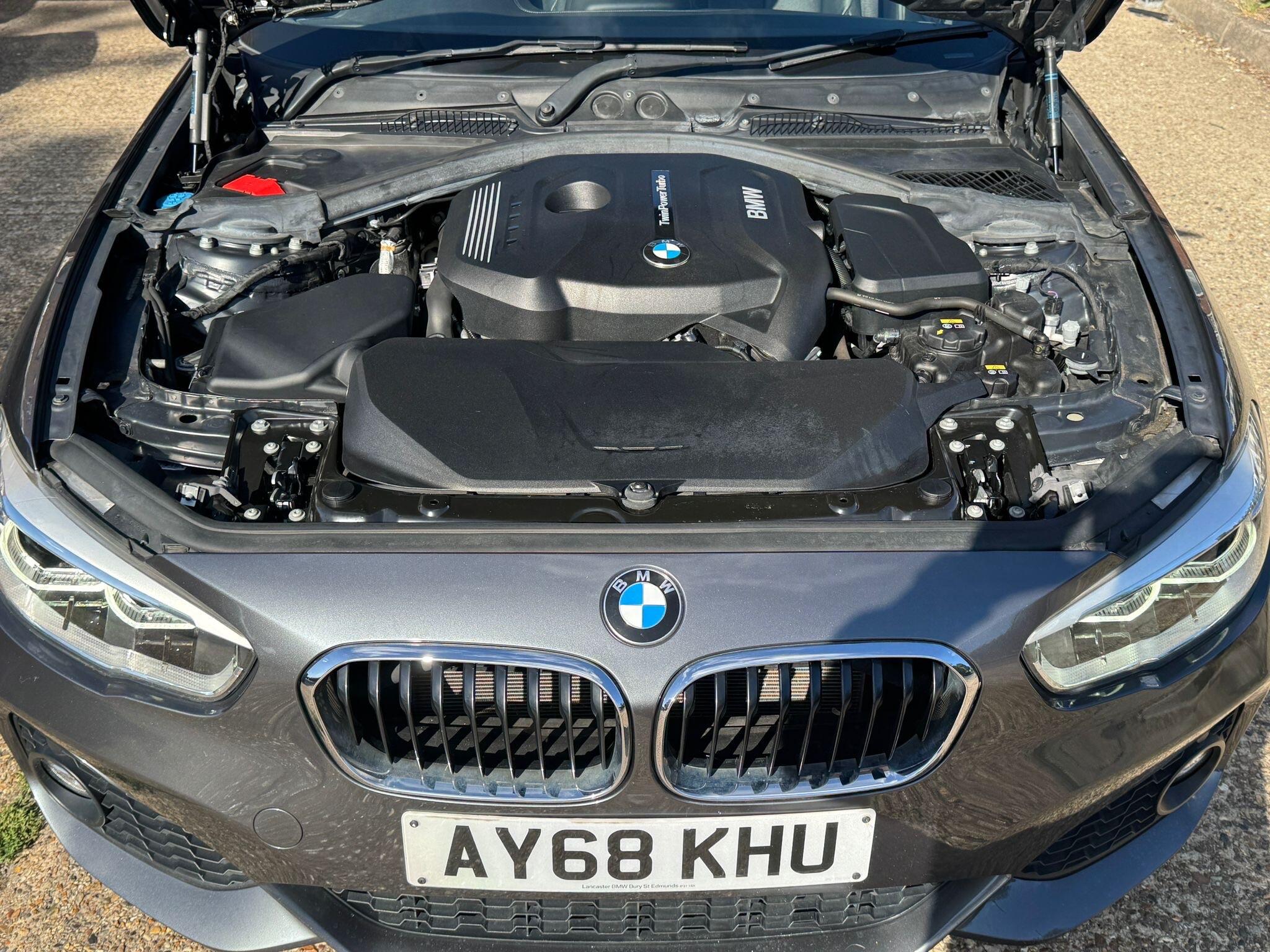 BMW 1 Series view 28