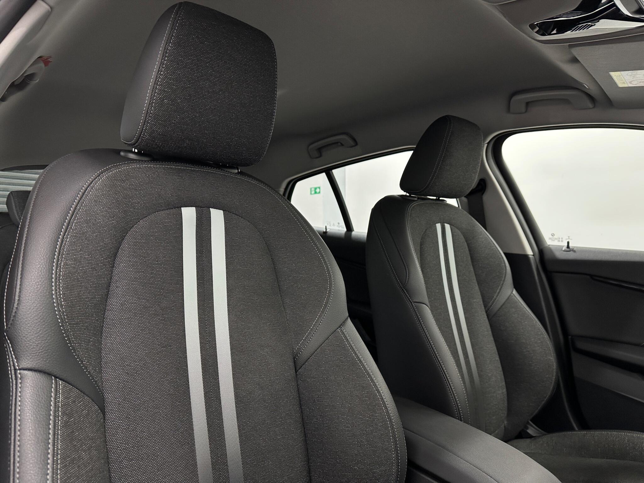 BMW 1 Series view 34
