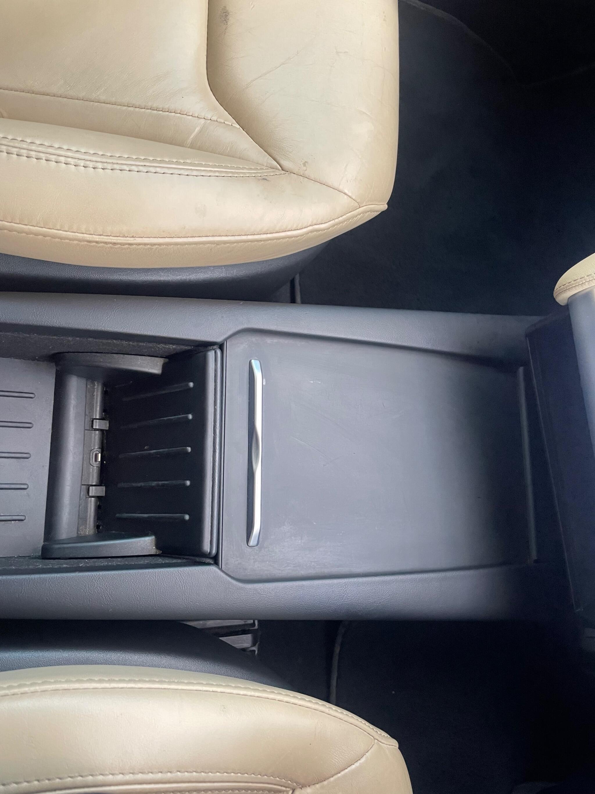2016 Tesla Model S image 23