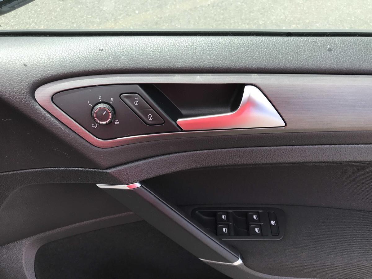 Volkswagen Golf view 19