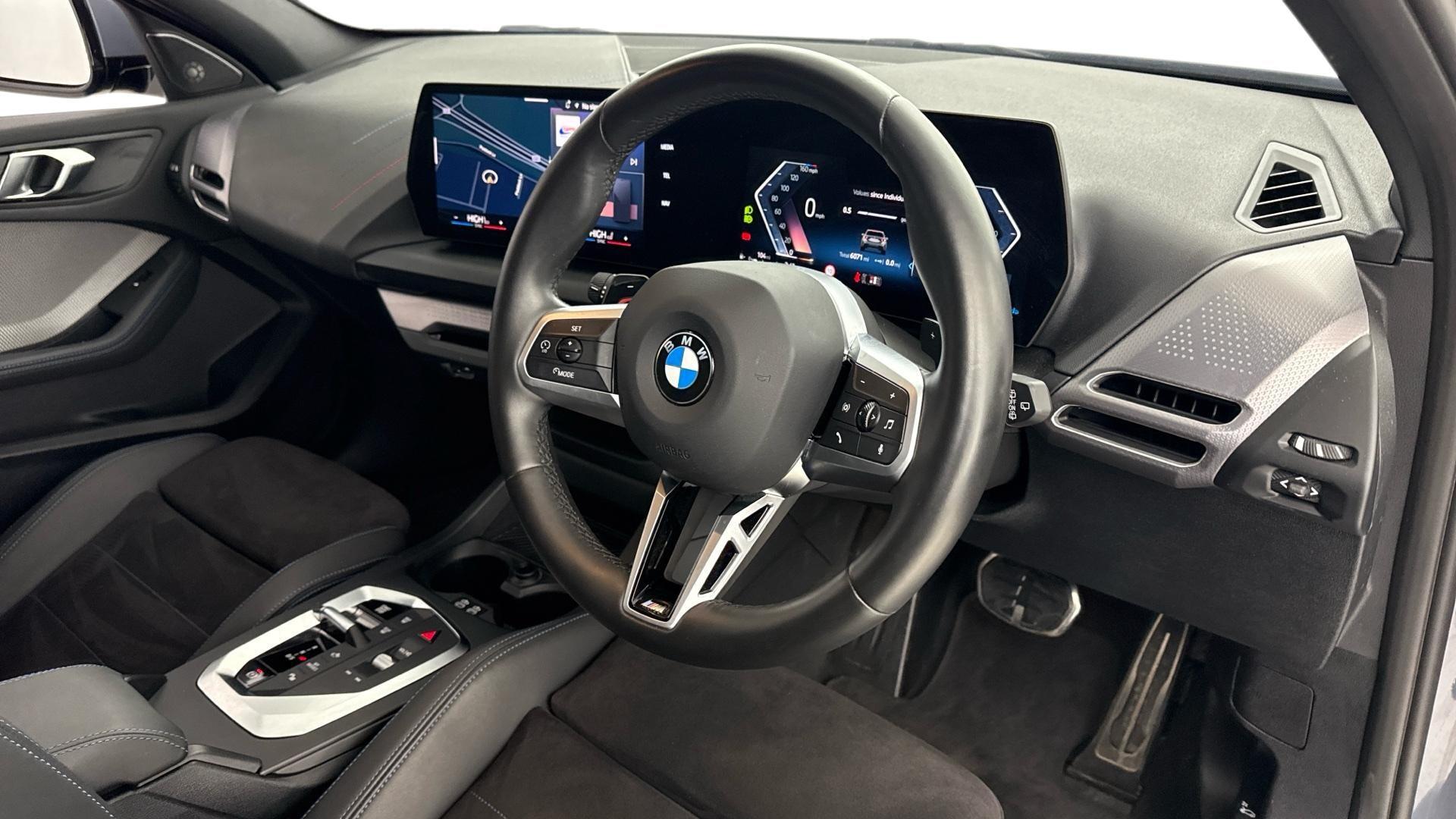 BMW 1 Series view 6