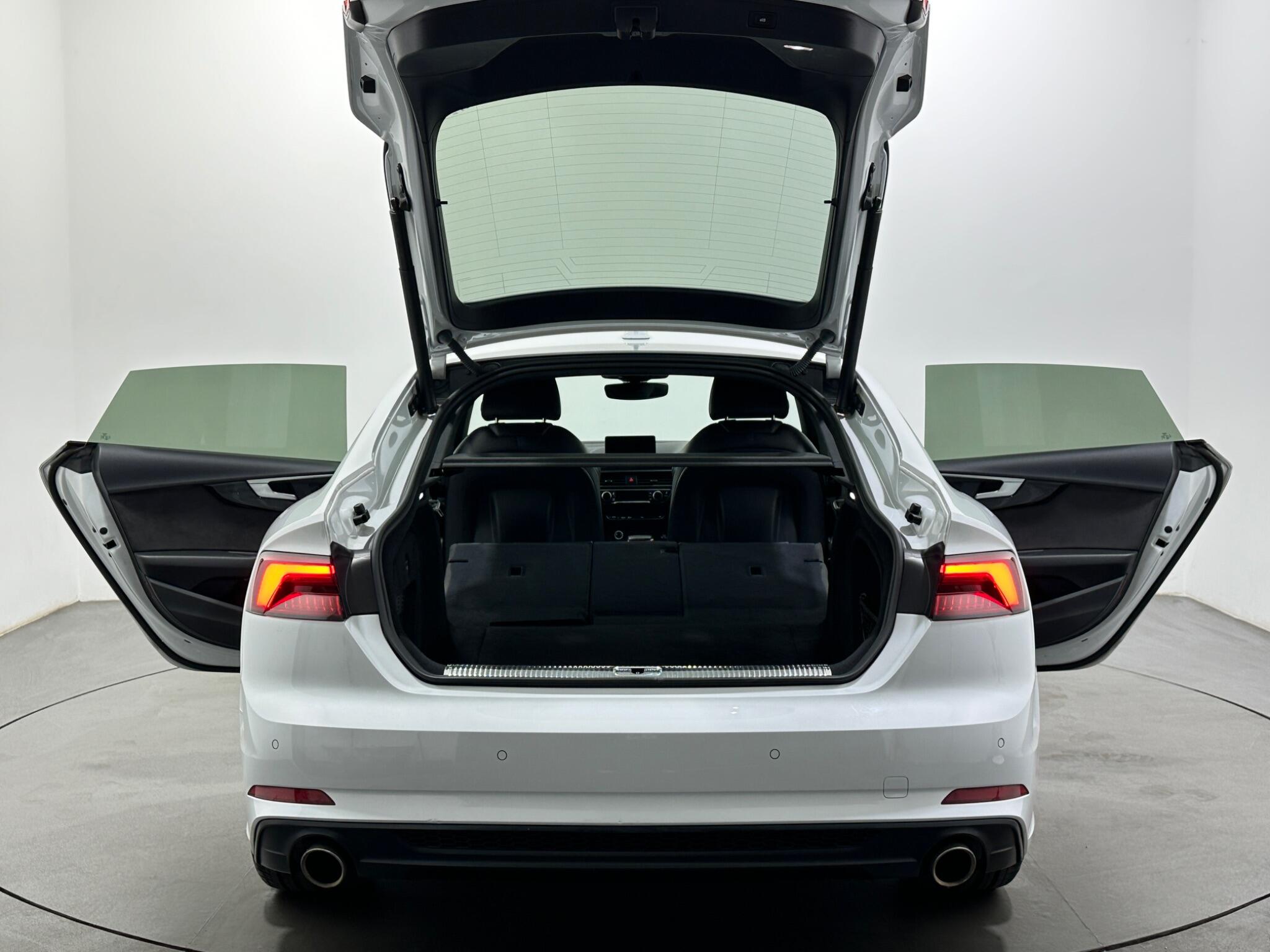 Audi A5 view 44