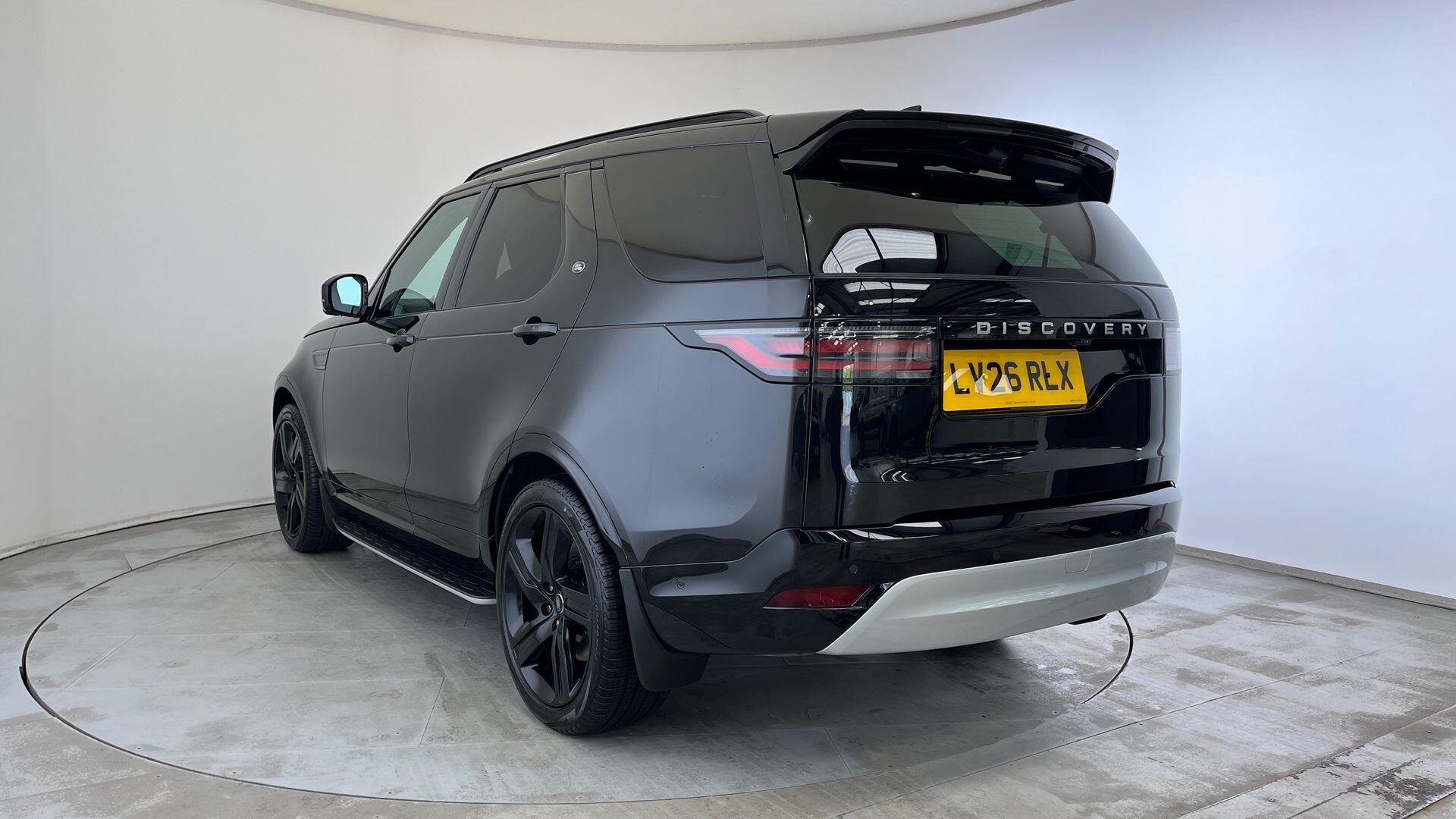 Land Rover Discovery view 30