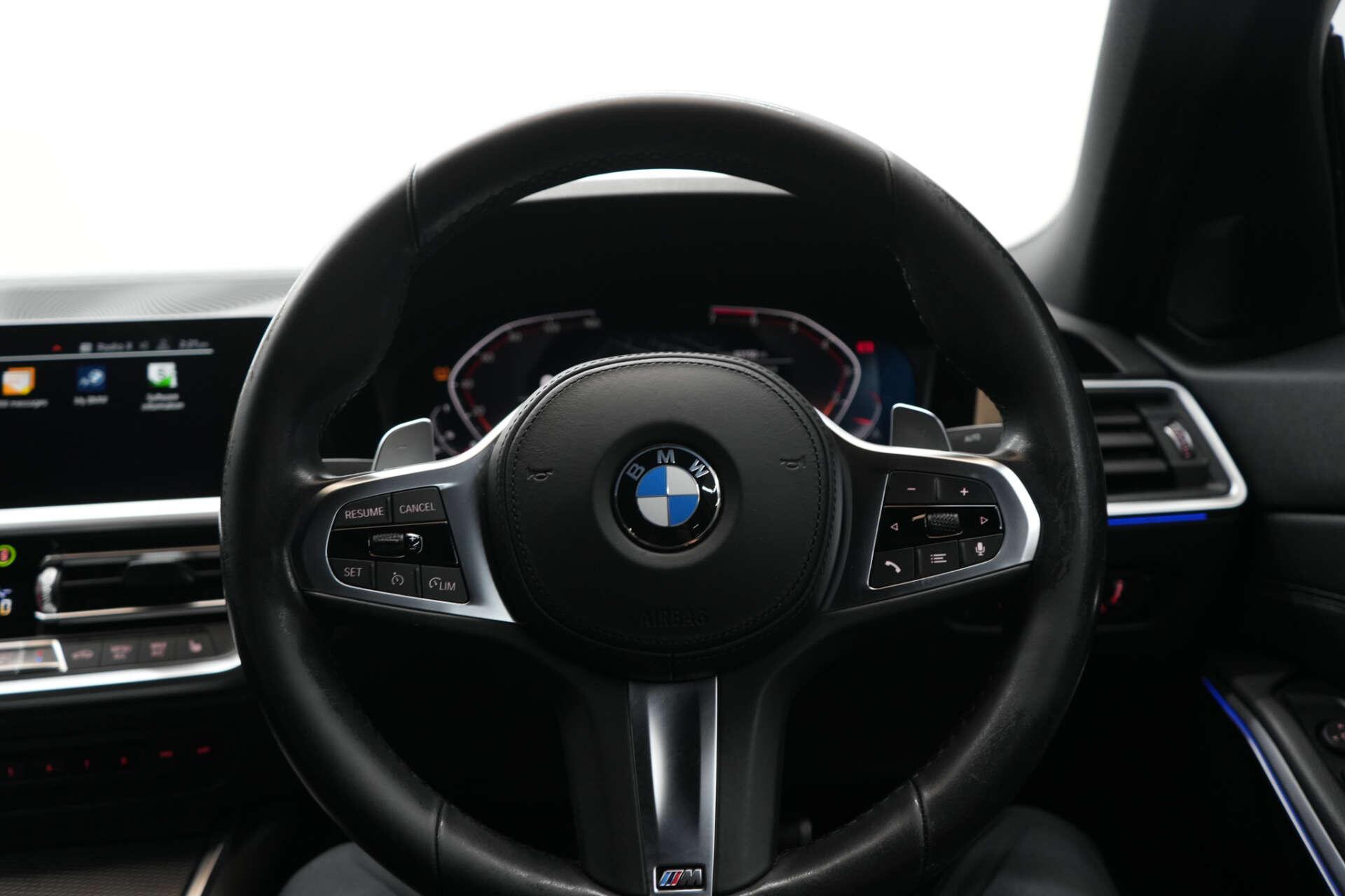 BMW 3 Series view 38