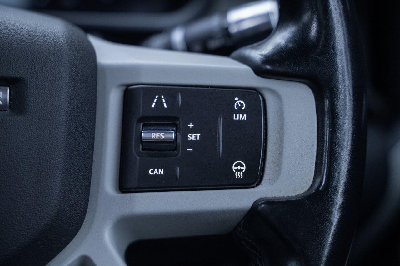 Land Rover Defender view 29