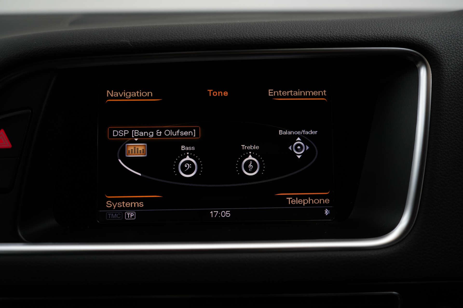 Audi SQ5 view 30
