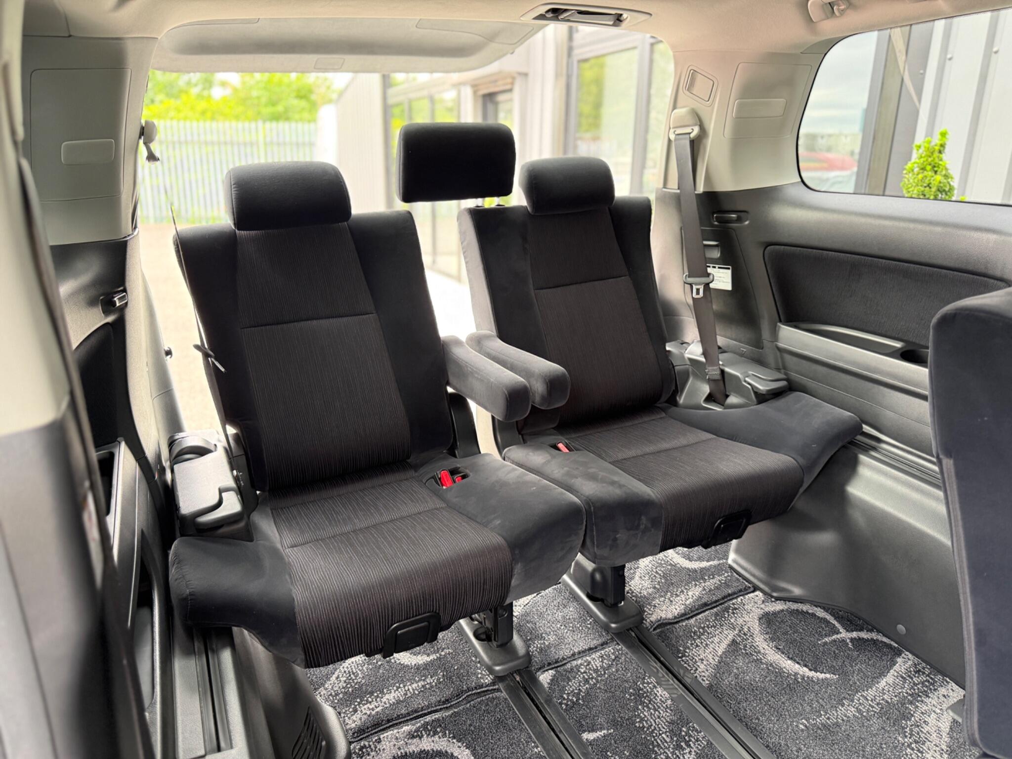 Toyota Vellfire view 65