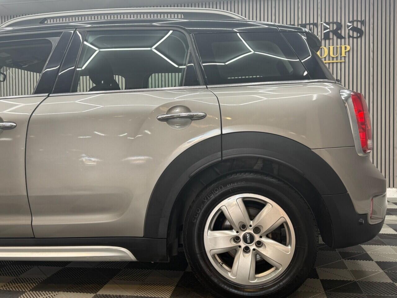 Mini Countryman view 31
