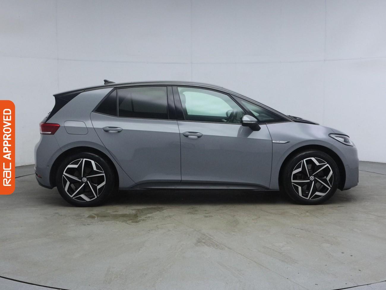 Volkswagen ID.3 view 7