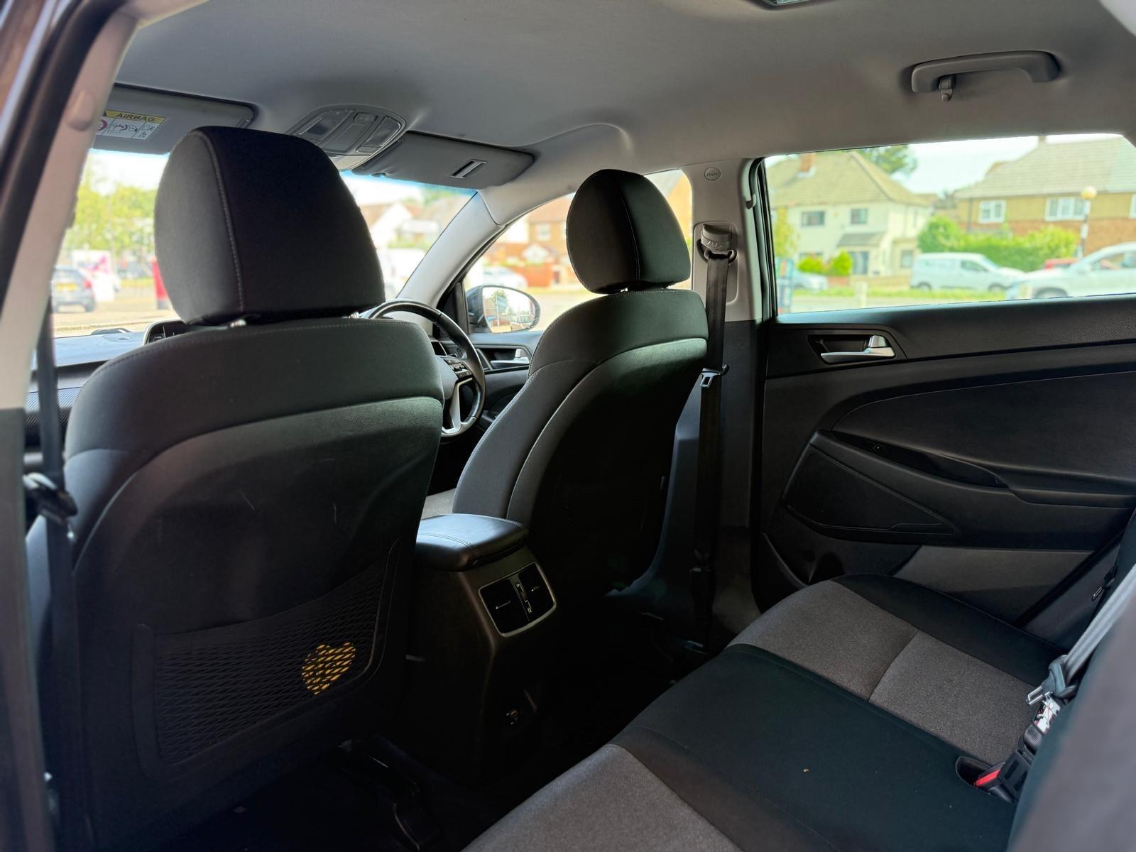 Hyundai Tucson view 33