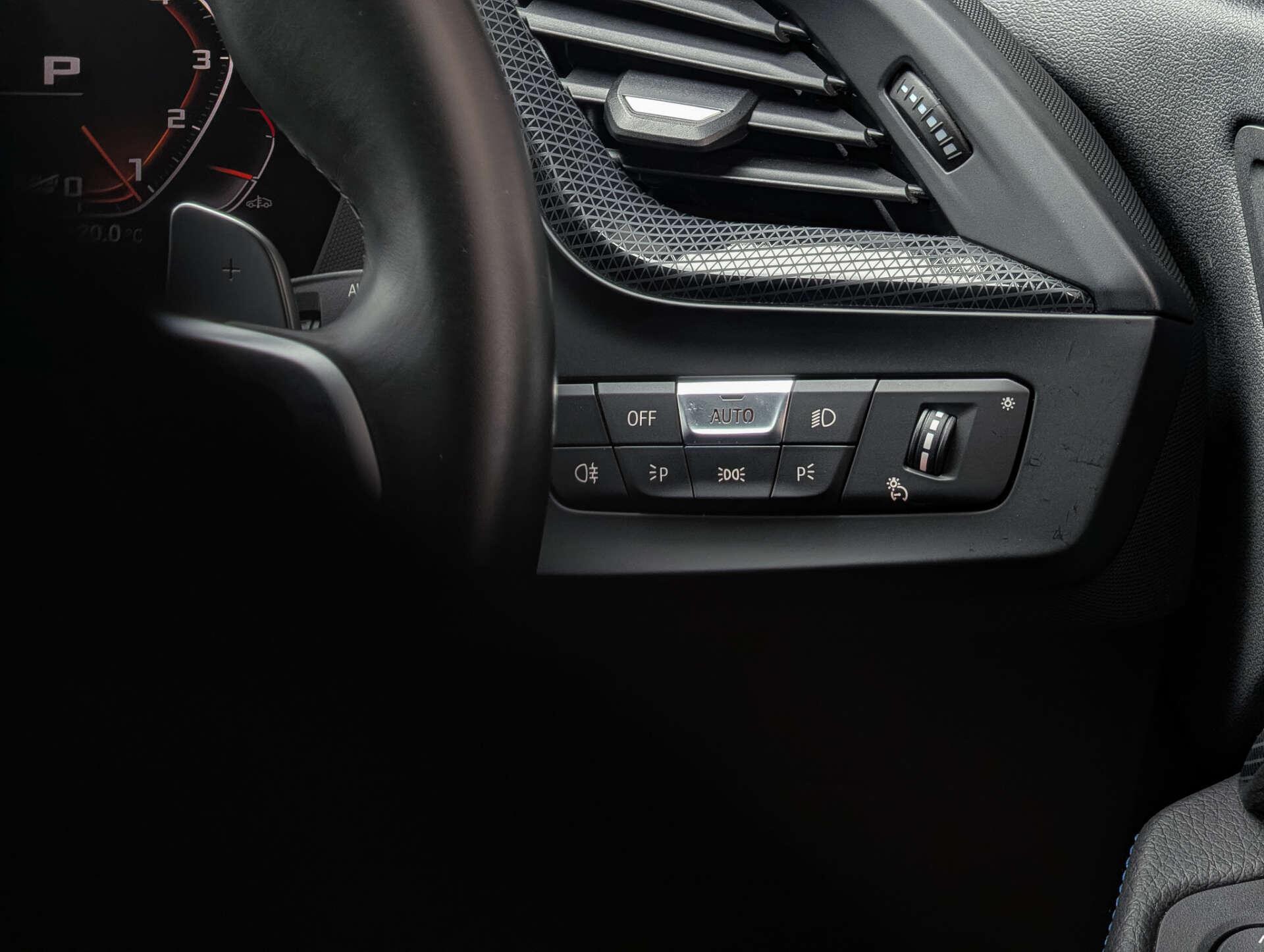 BMW 1 Series view 34