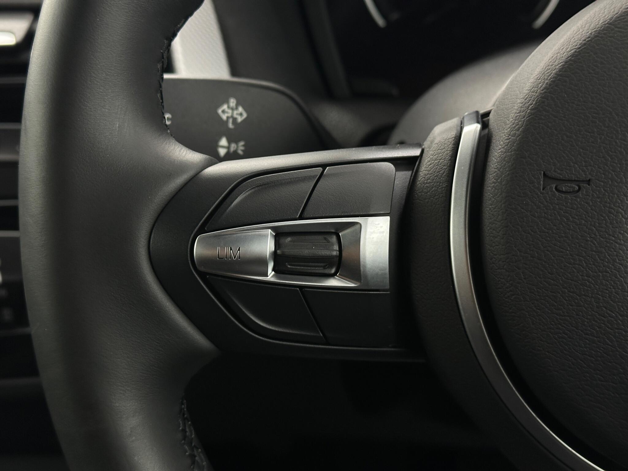 BMW 2 Series view 15