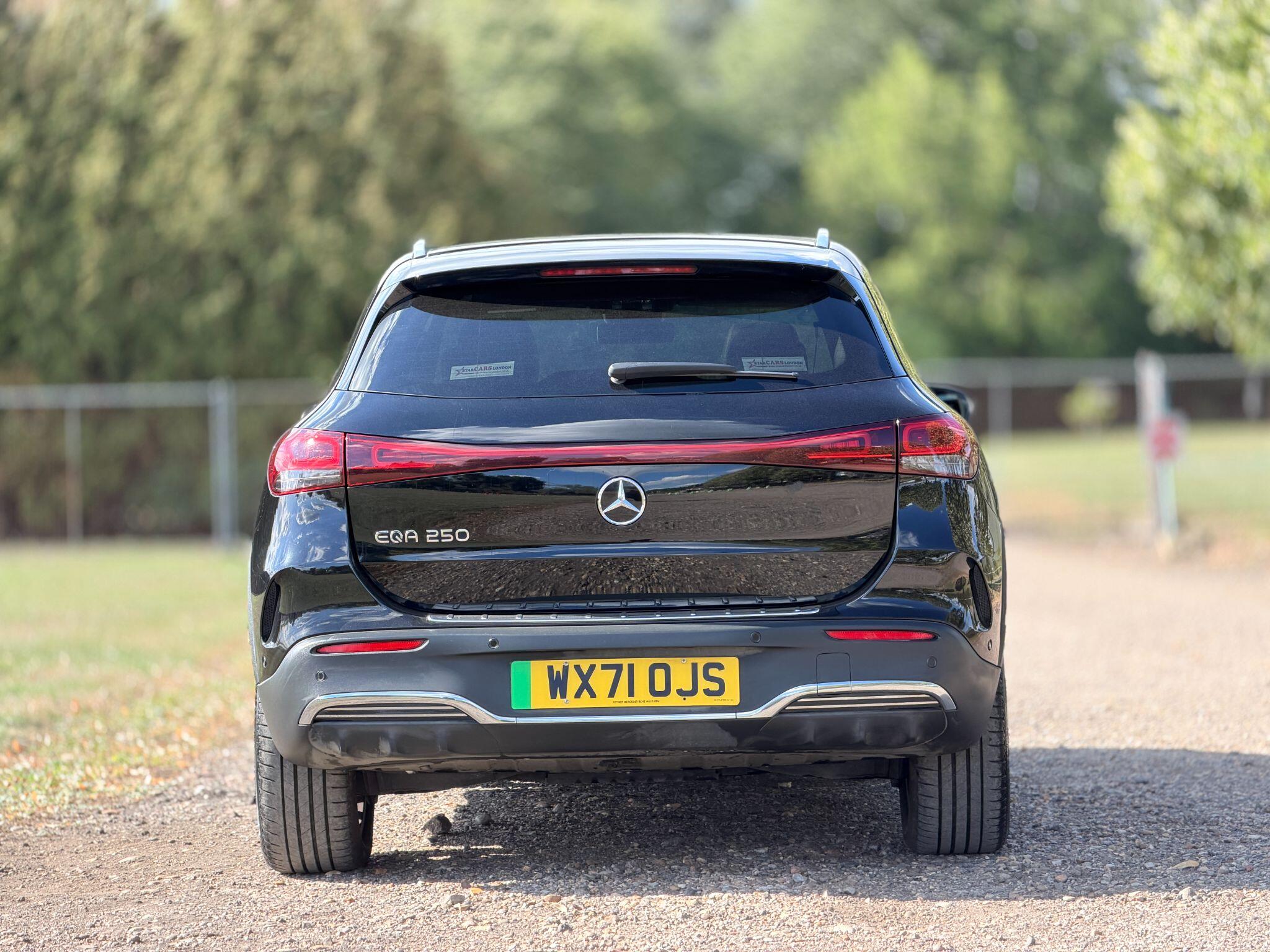 Mercedes-Benz EQA view 9