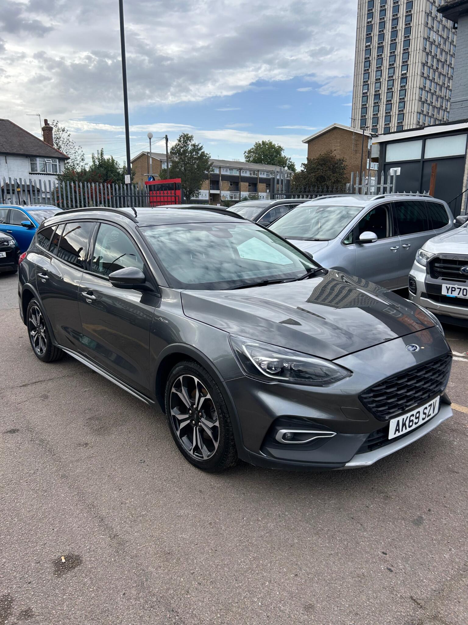 Ford Focus view 2