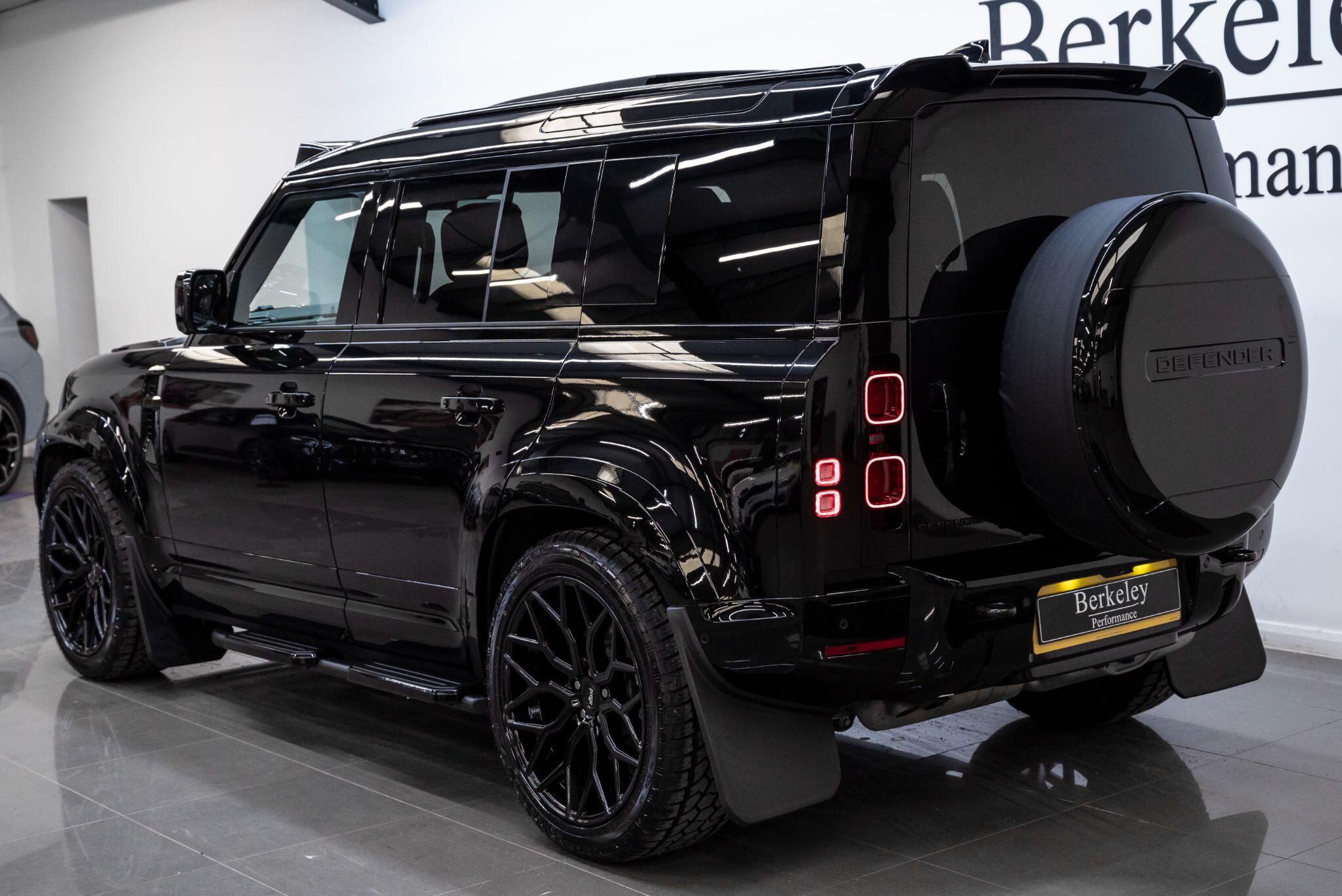 Land Rover Defender view 5