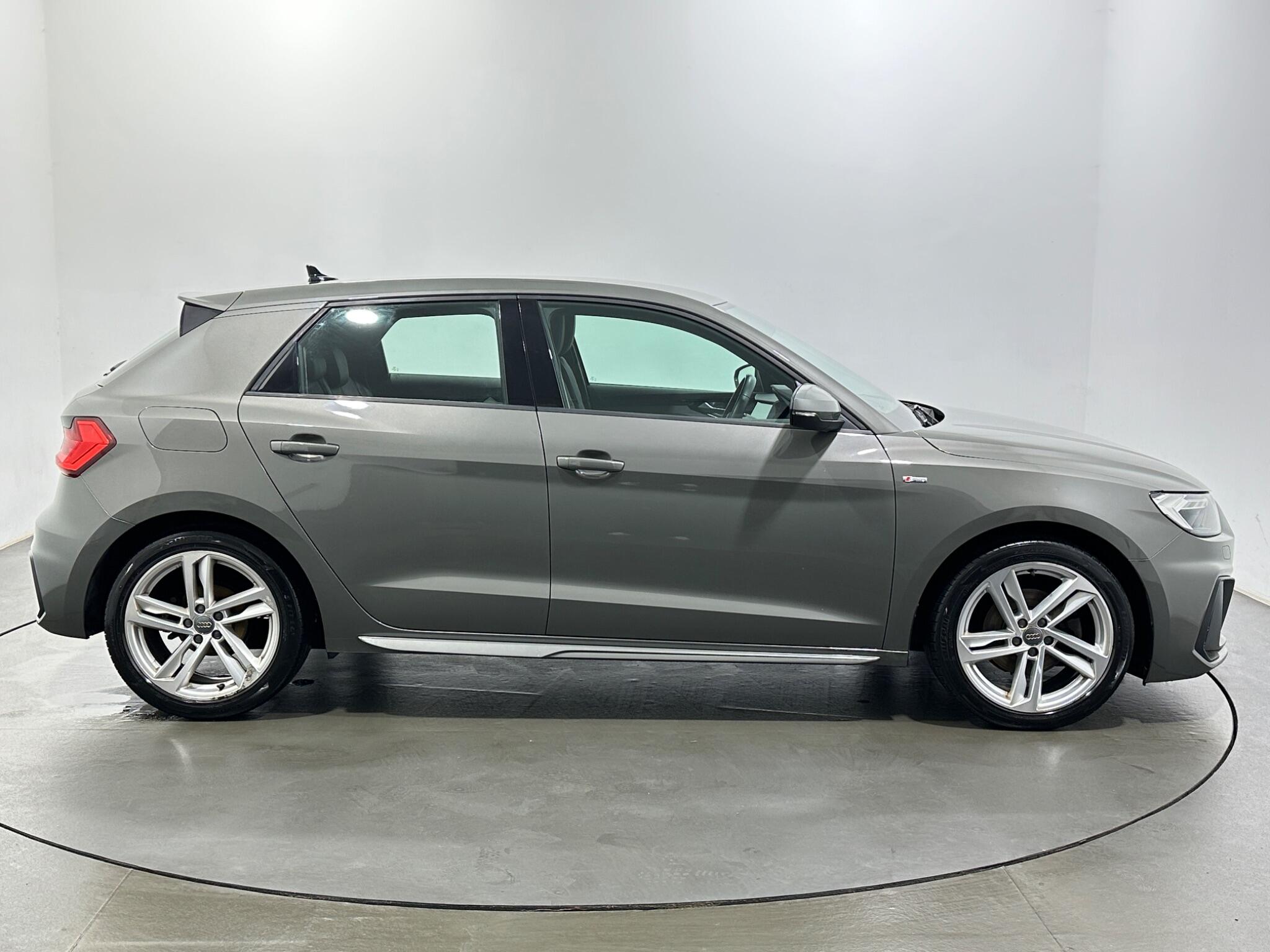 Audi A1 view 9