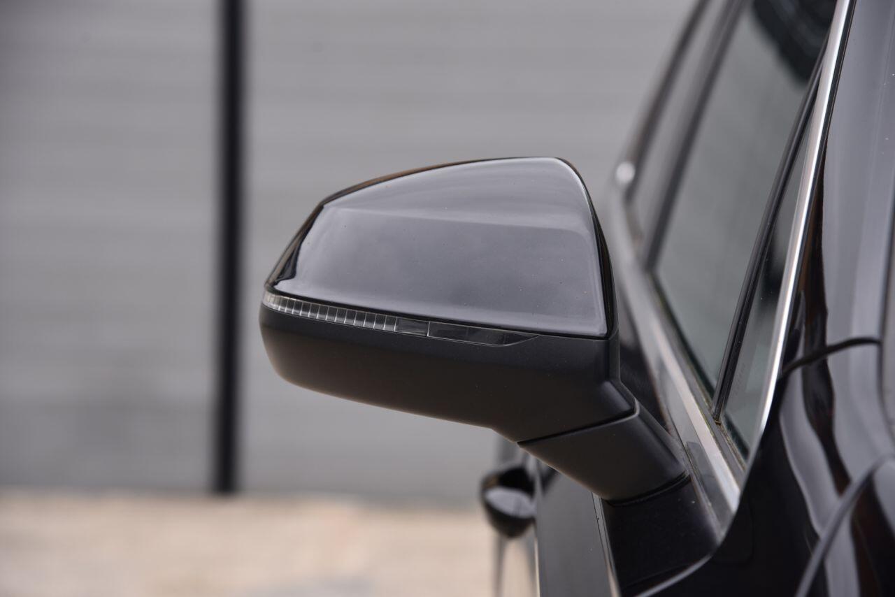 Audi Q7 view 13