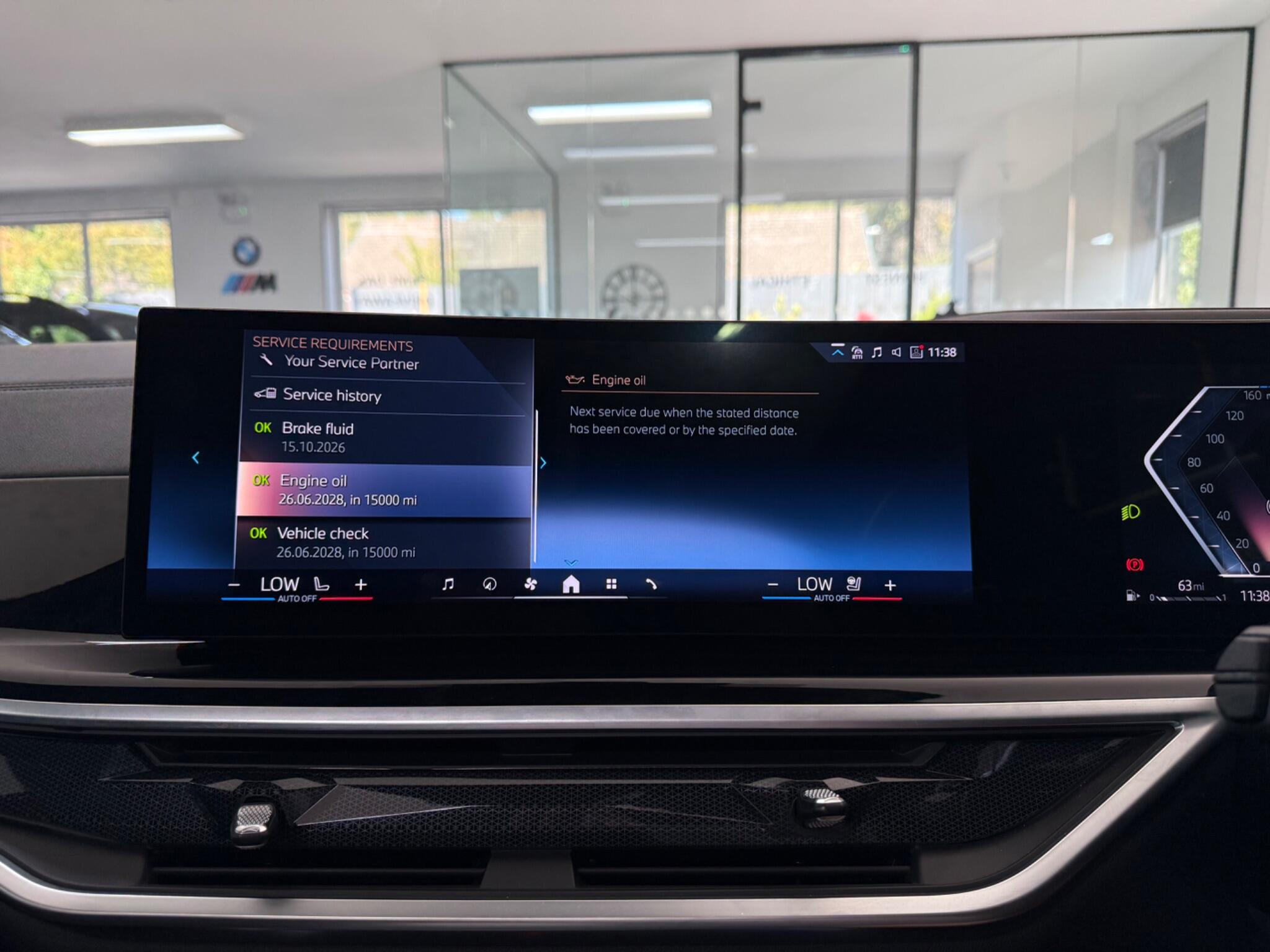 BMW X6 view 27
