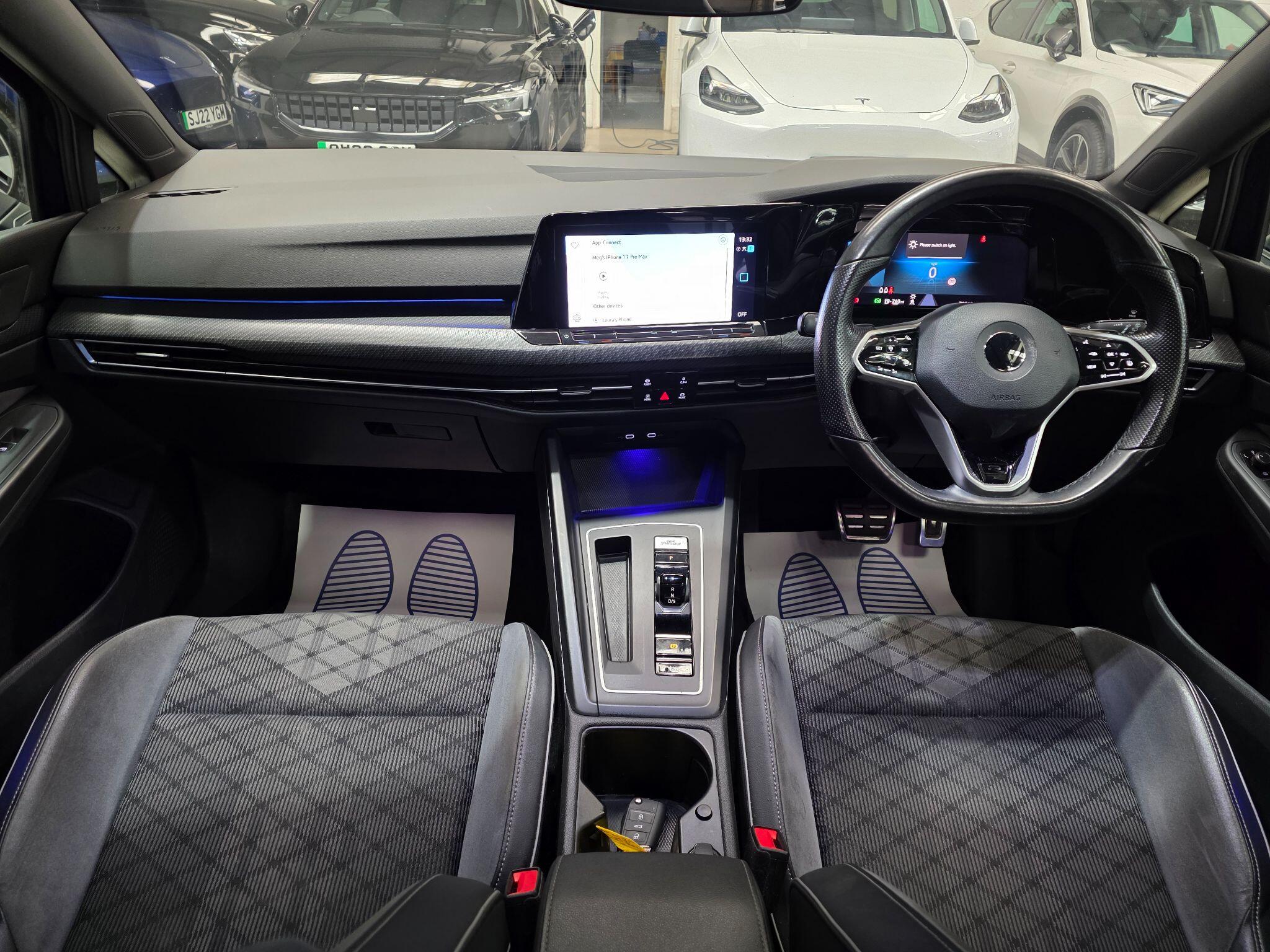 Volkswagen Golf view 5