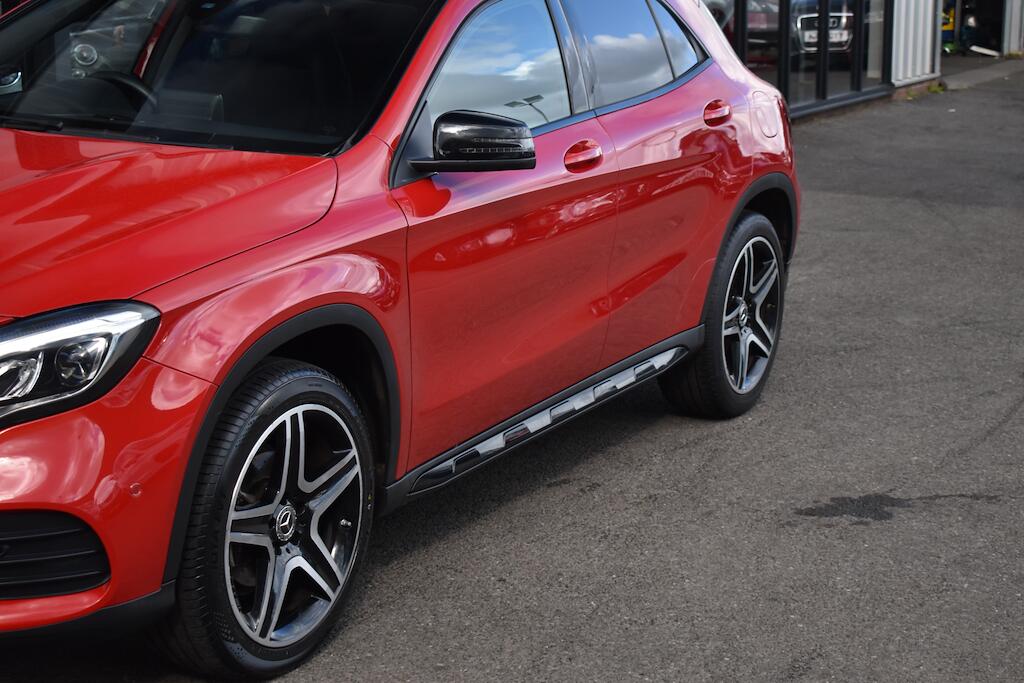 Mercedes-Benz Gla view 24