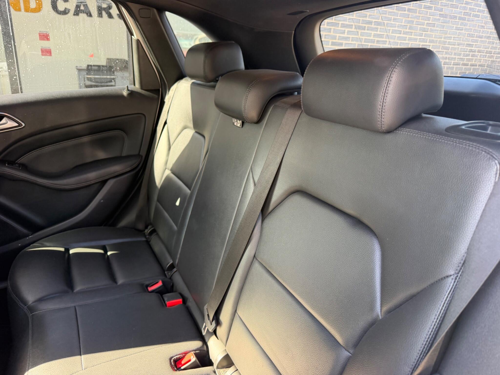 Mercedes-Benz B-Class view 27