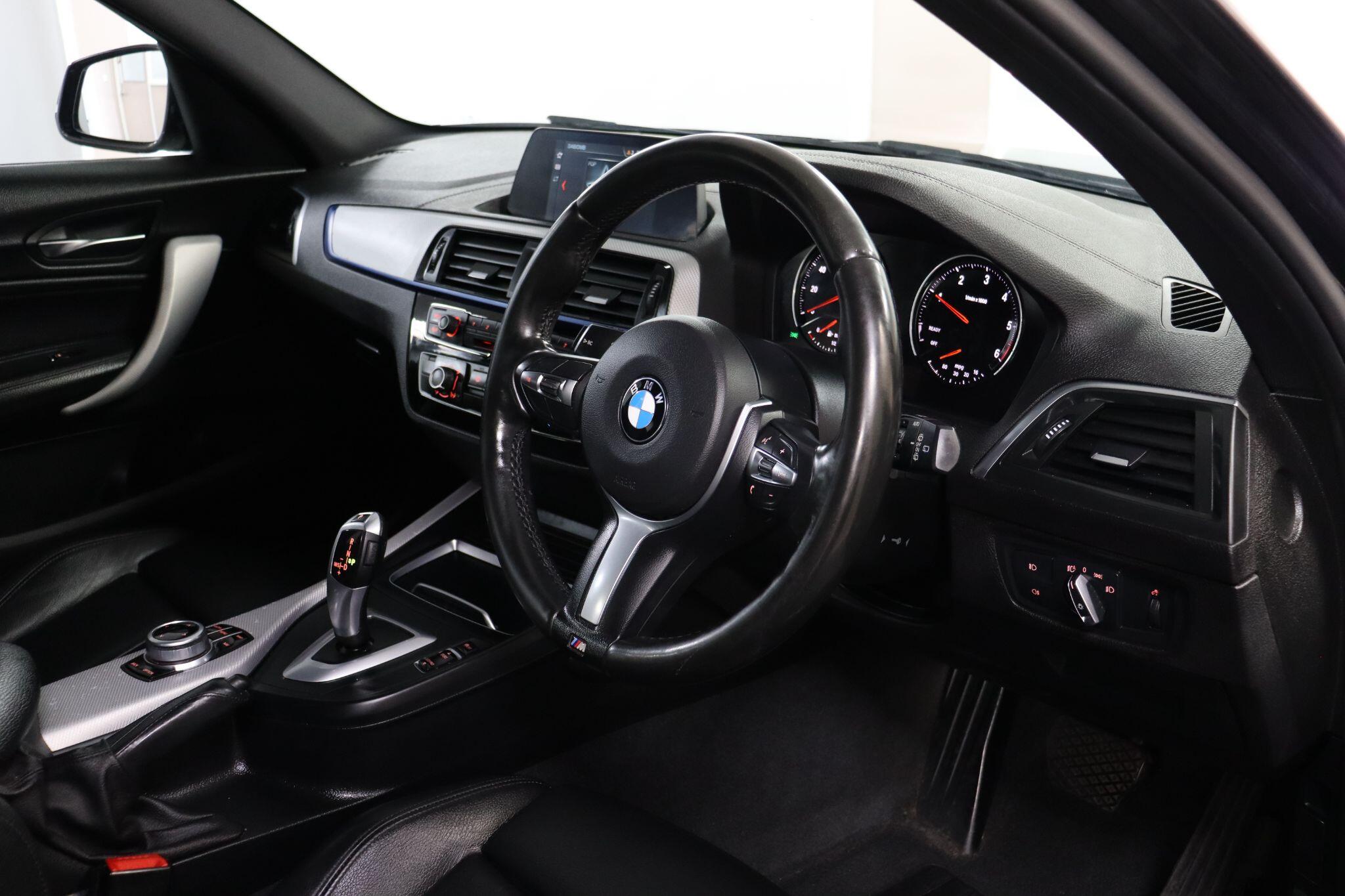 BMW 1 Series view 5