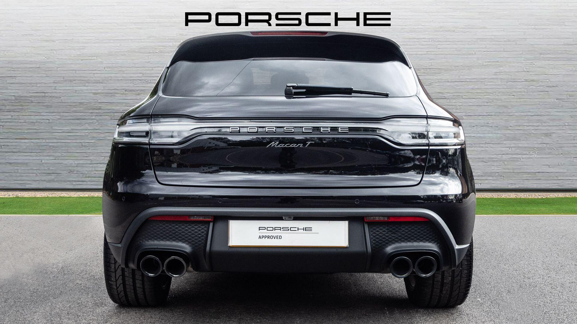 Porsche Macan view 5