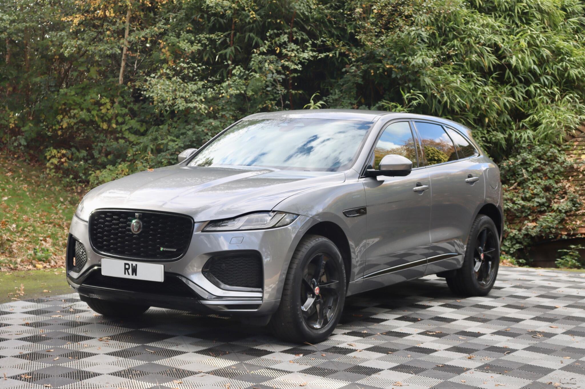 Jaguar F-Pace view 19