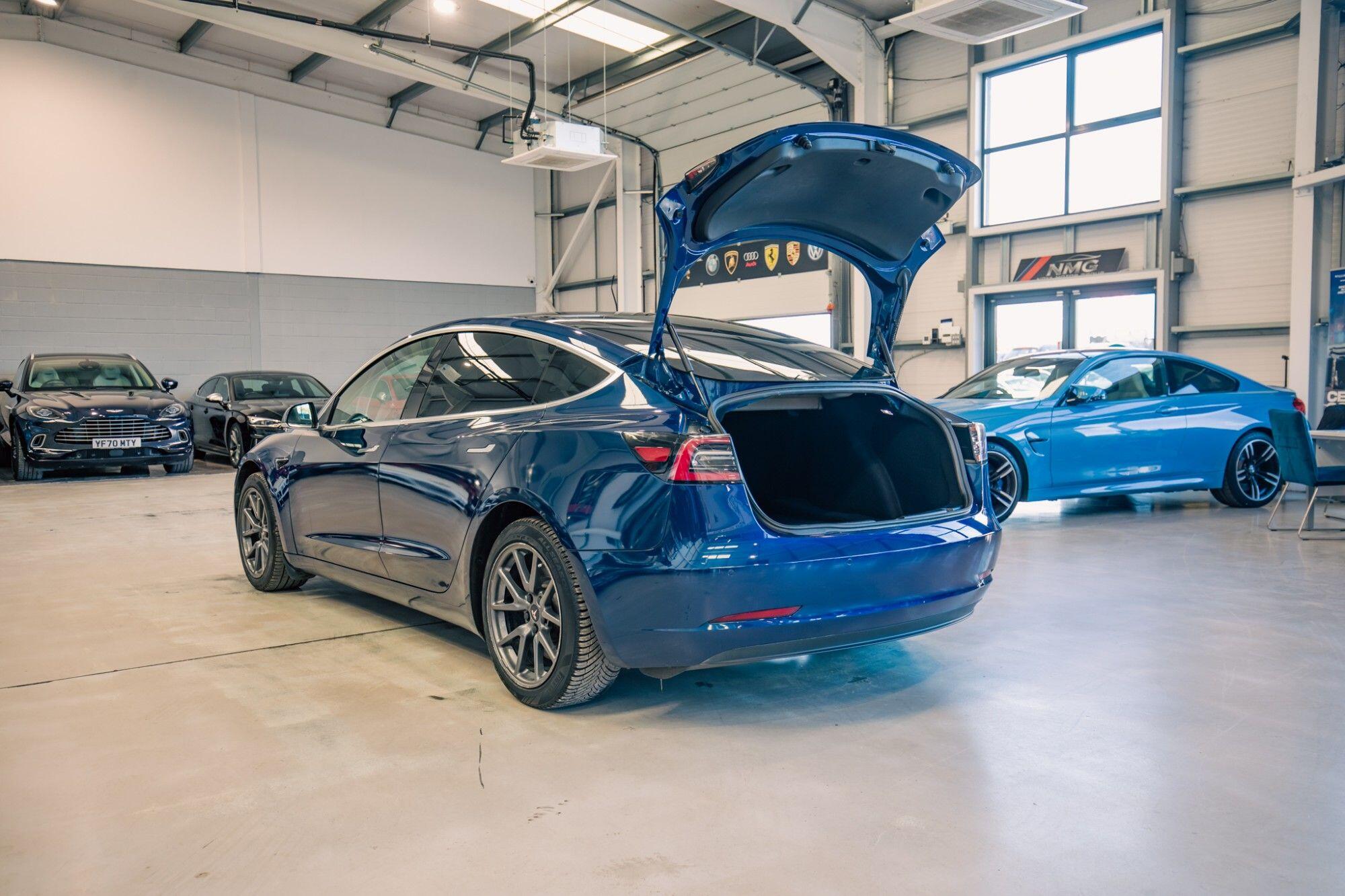 Tesla Model 3 view 29