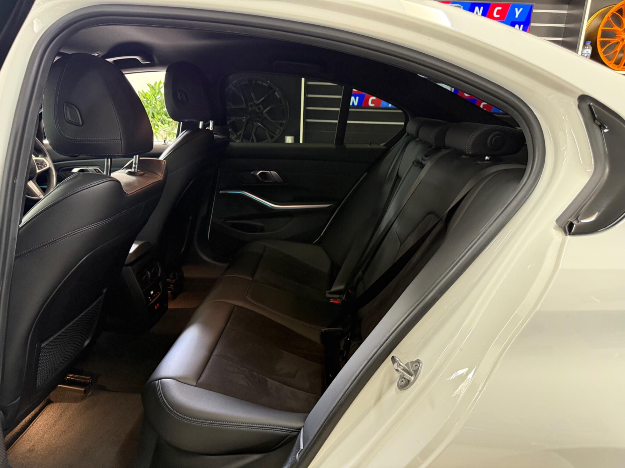 BMW 3 Series view 34
