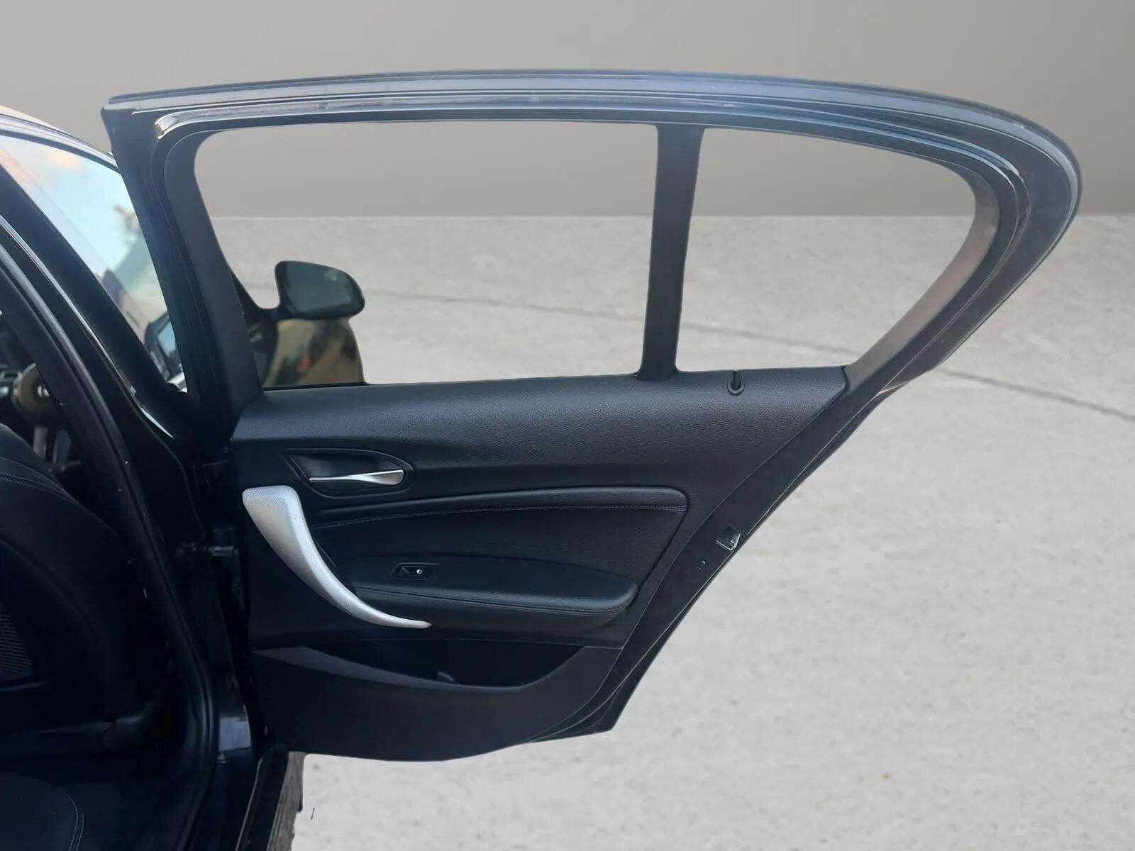 BMW 1 Series view 40