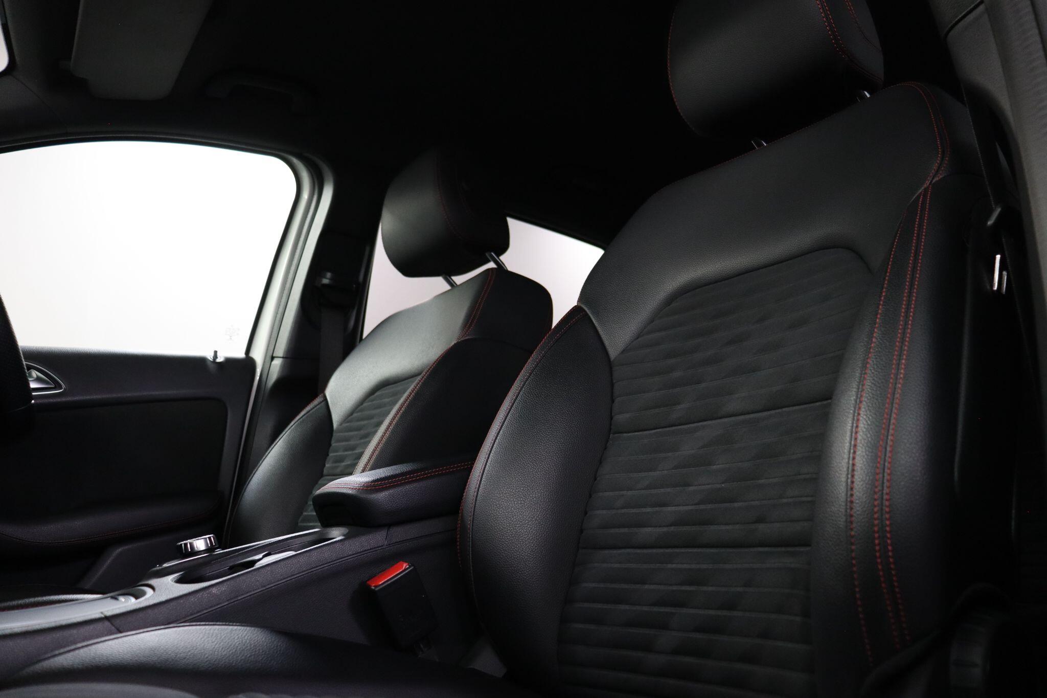 Mercedes-Benz B Class view 36