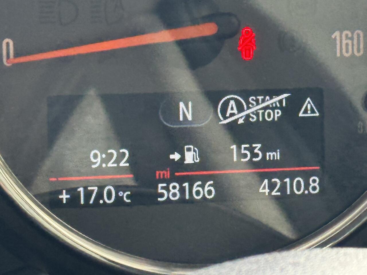 Mini Clubman view 21
